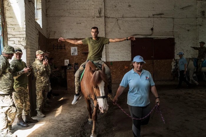 Brzy se objeví úsměv. (Hipoterapeutické centrum v Kyjevě)
Autor: Milan Jaroš