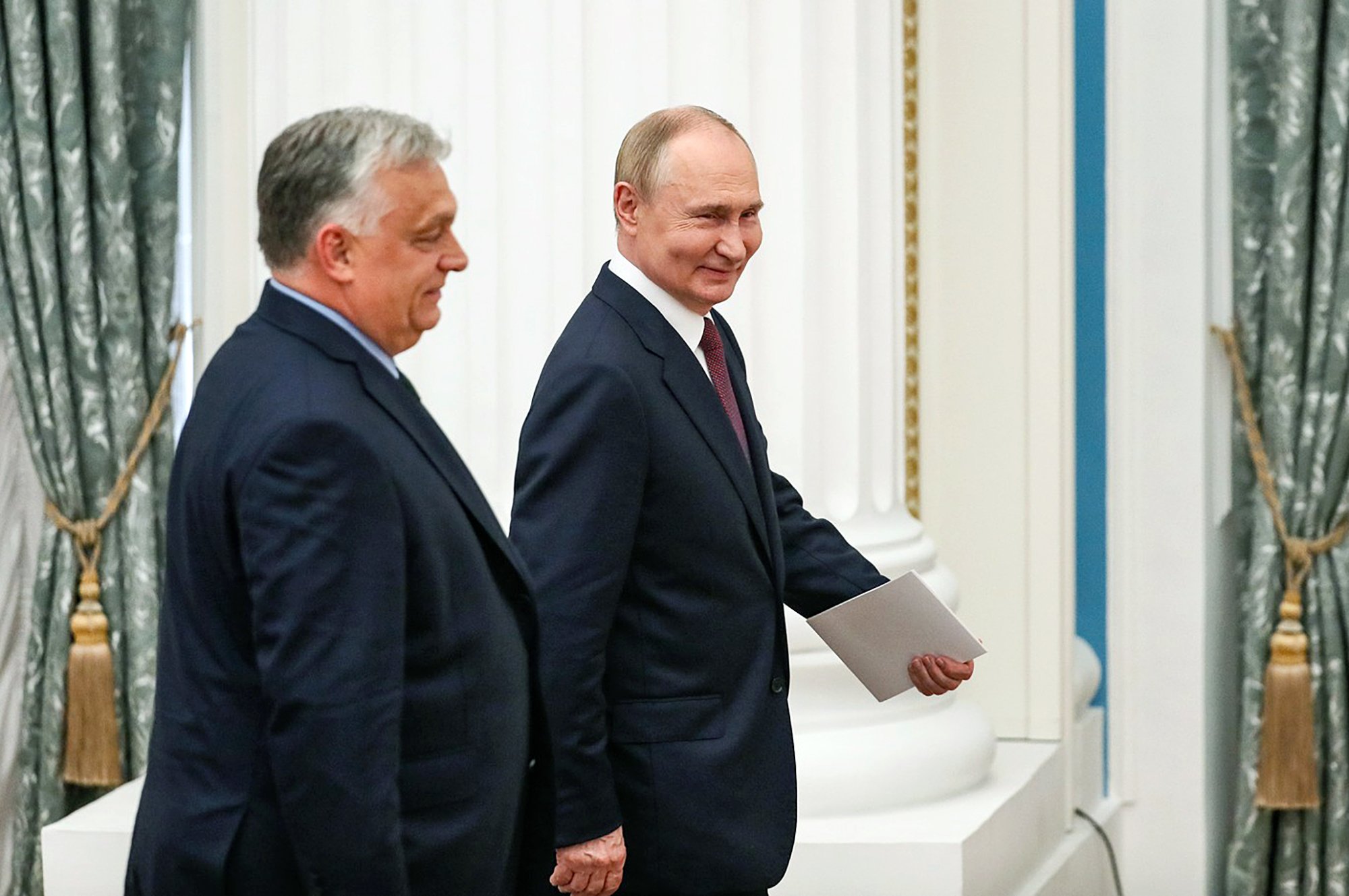 Vezu mír. (Orbán a Putin v Moskvě)
Autor: Profimedia