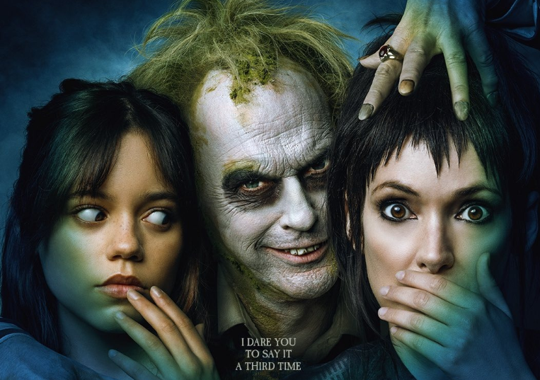 Tim Burton po letech opět v kondici. U pokračování Beetlejuice zpeněžil divnost, aniž se zaprodal