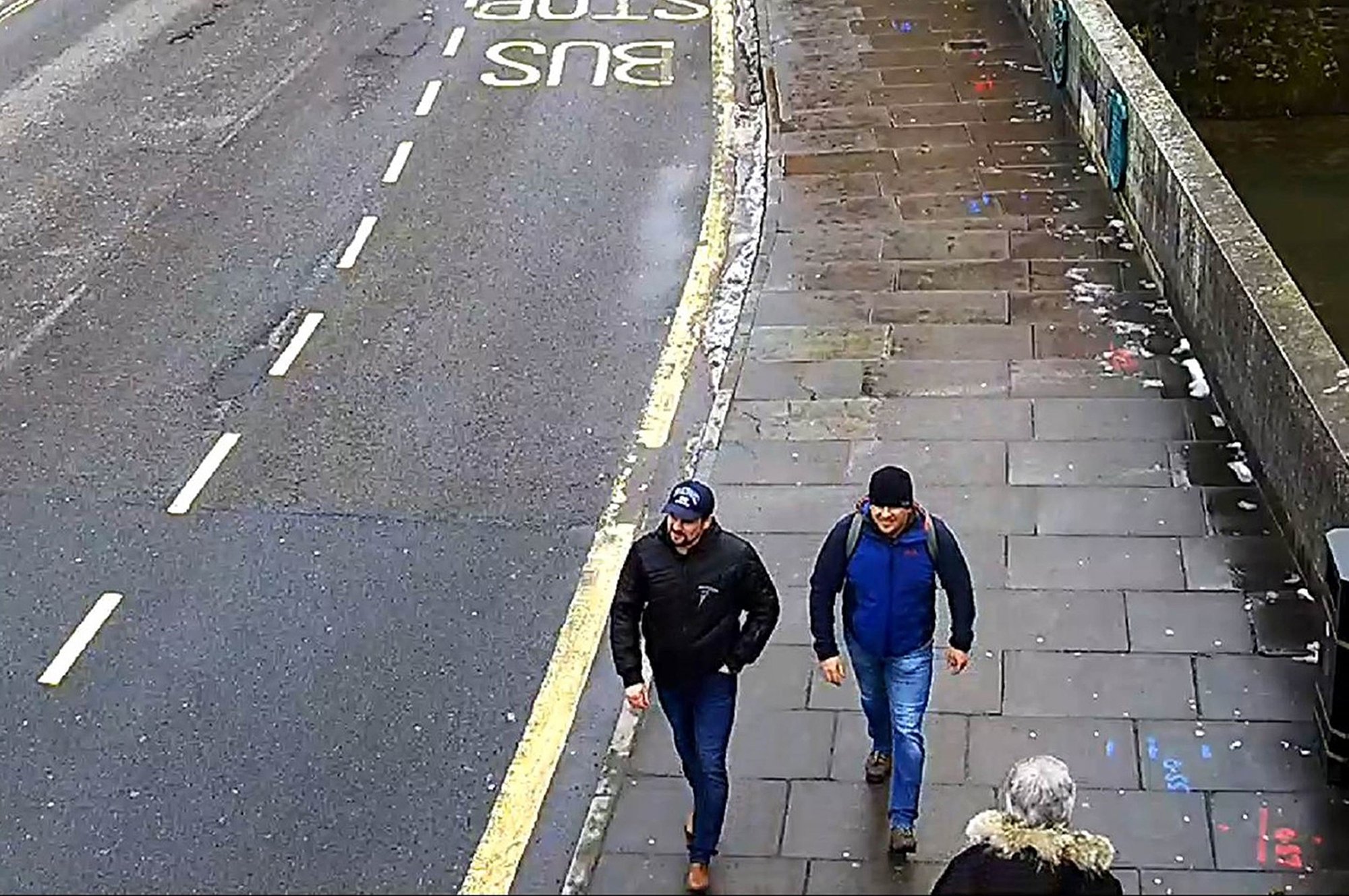 Znáte z kauzy Vrbětice… (Ruští agenti Alexandr Miškin a Anatolij Čepiga v anglickém Salisbury, kde měli novičokem otrávit Sergeje Skripala a jeho dceru)