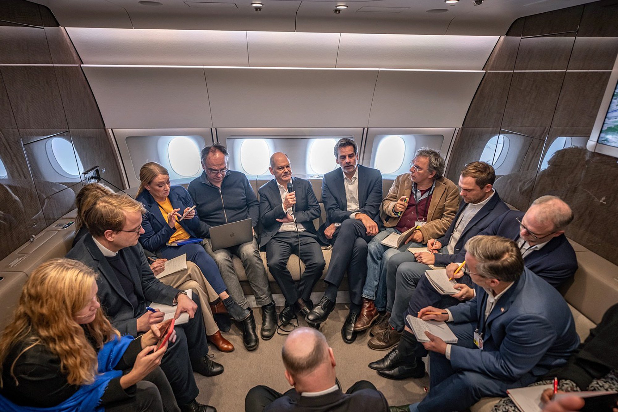 Trump bude výzva! (Olaf Scholz letí do Paříže za Emmanuelem Macronem, aby se setkali u příležitosti výročí Elysejské smlouvy a mluvili o potřebě silné Evropy po nástupu nového amerického prezidenta, leden 2025)
Autor: MICHAEL KAPPELER / DPA / dpa Picture-Alliance via AFP / Profimedia