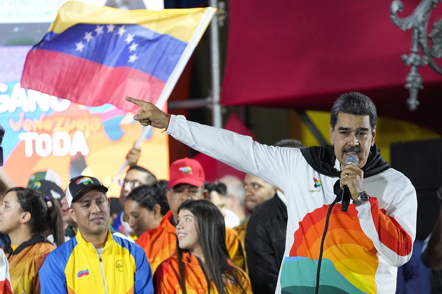 Zdrcená Venezuela doufala v šanci, ale Maduro se nechce pustit moci