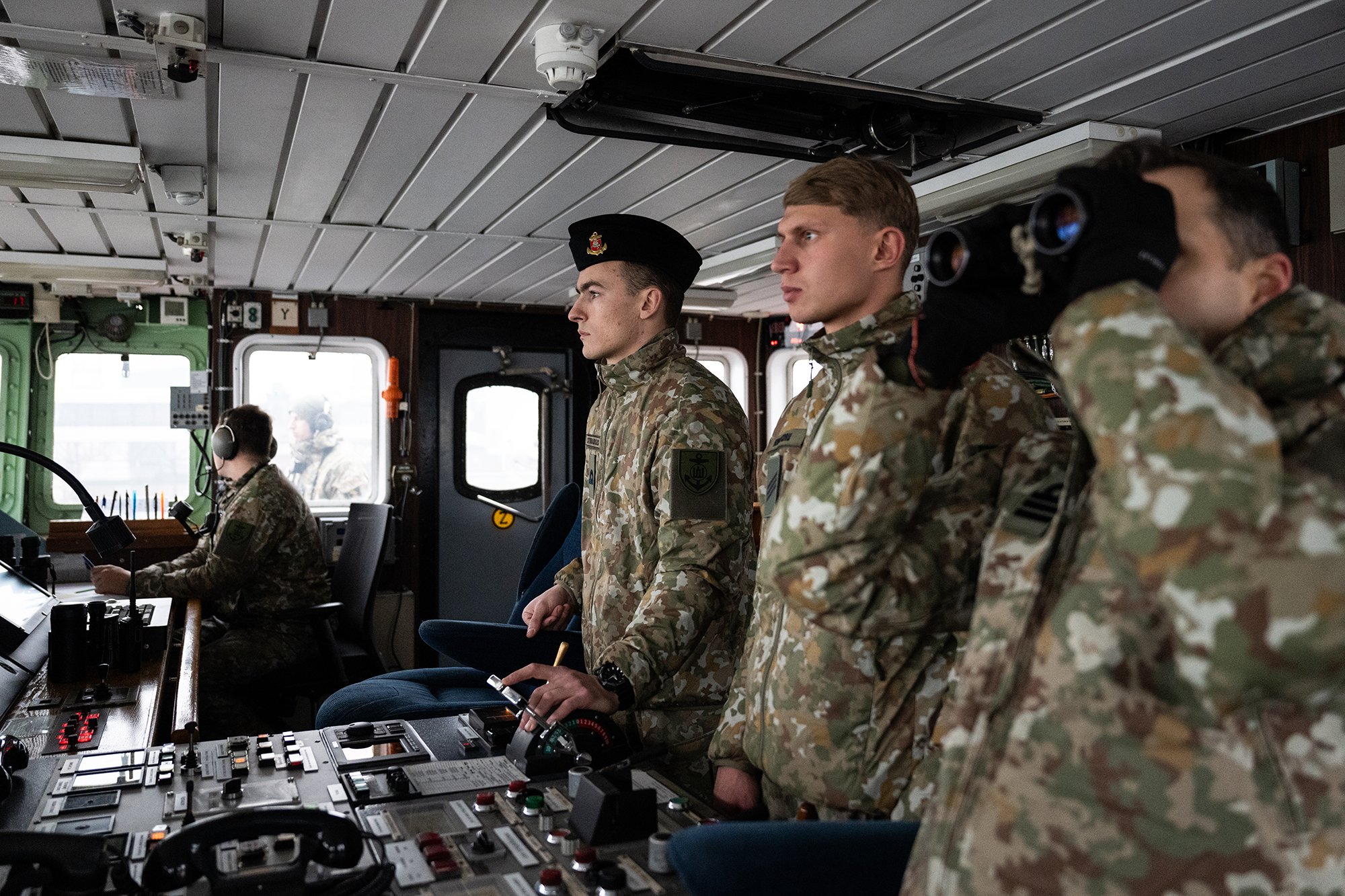 Nic nám nesmí uniknout. (Námořníci na litevské vojenské lodi Jotvingis)
Autor: Matěj Stránský