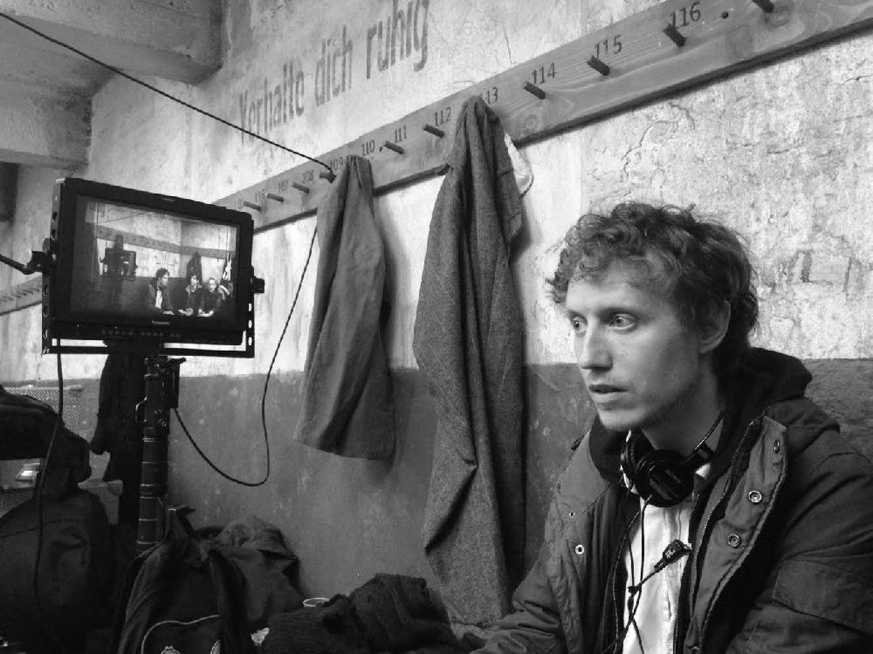 Laszlo Nemes (Director)
on the set of Son of Saul (2015) 
(Saul fia)
*Filmstill - Editorial Use Only*, Image: 246627251, License: Rights-managed, Restrictions: *Filmstill - Editorial Use Only*, Model Release: no, Credit line: Profimedia, Film Stills
Autor: Profimedia.cz