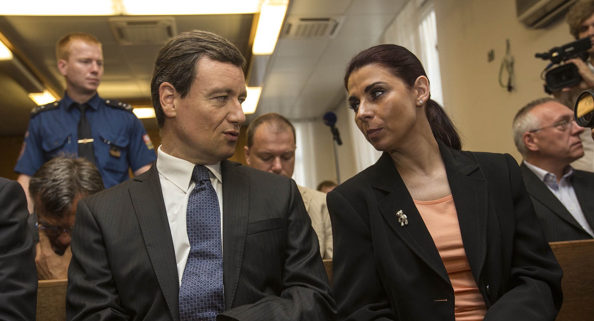 David Rath u Krajského soudu v Praze s další obviněnou, Kateřinou Pancovou, 7. srpna 2013
Autor: HN, Lukáš Bíba