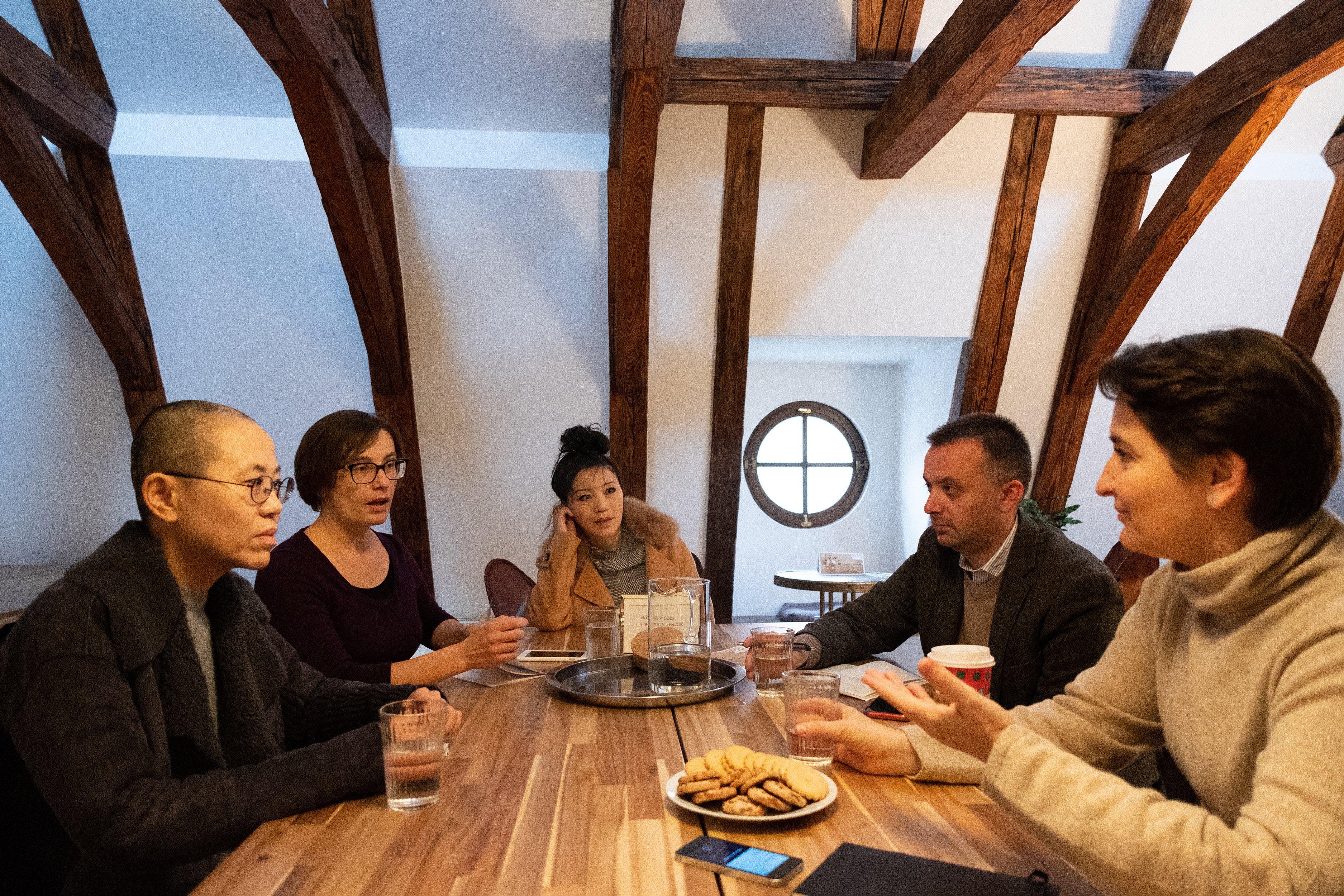 Kateřina Šafaříková a Ondřej Kundra s Liou Sia, listopad 2019
Autor: Matěj Stránský