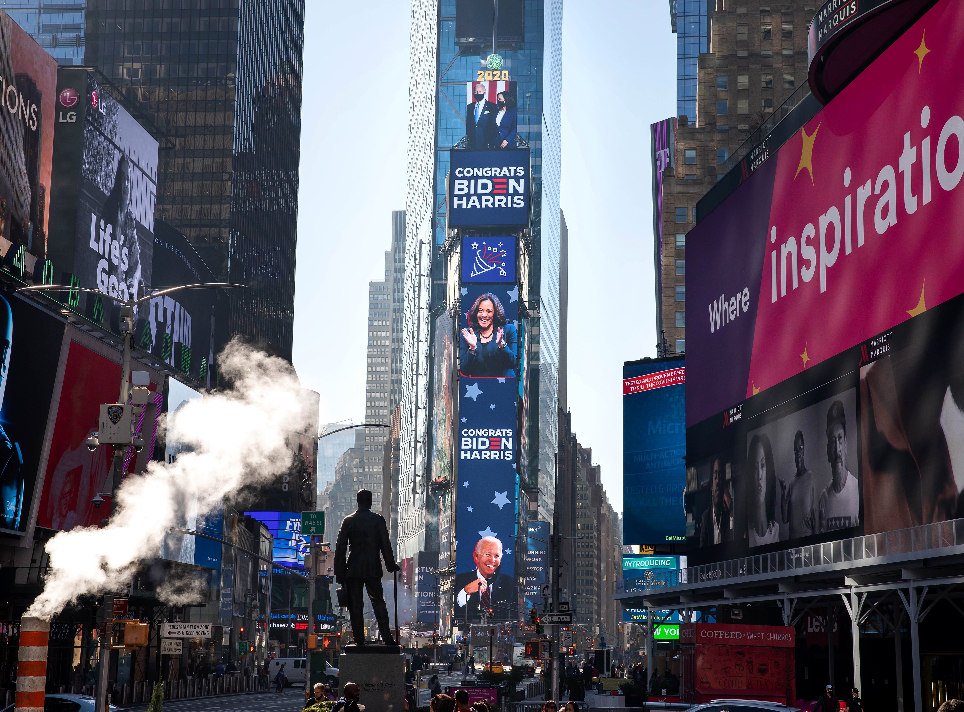 Biden buší na dveře