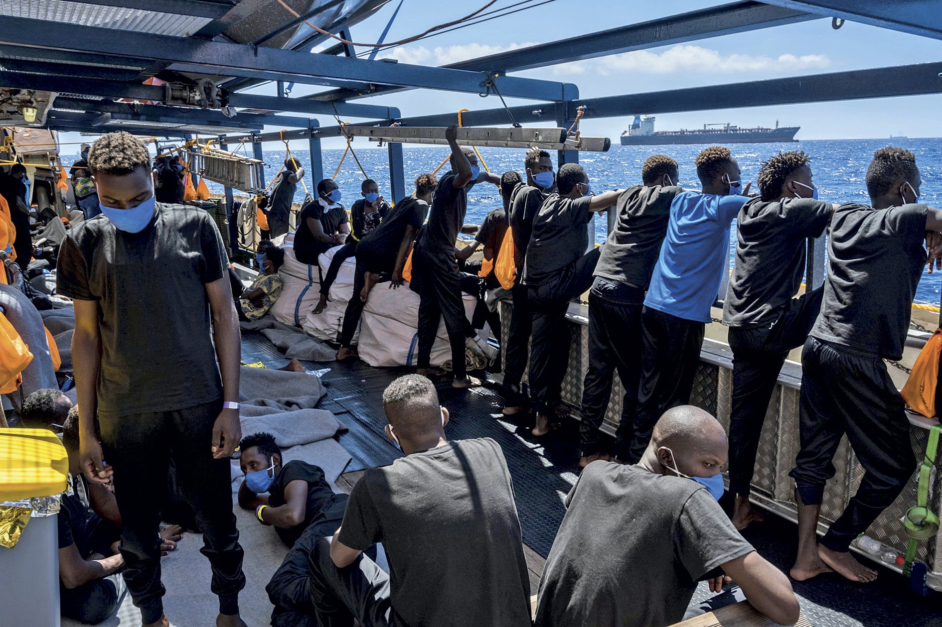 Vítači a vyhazovači na společné lodi