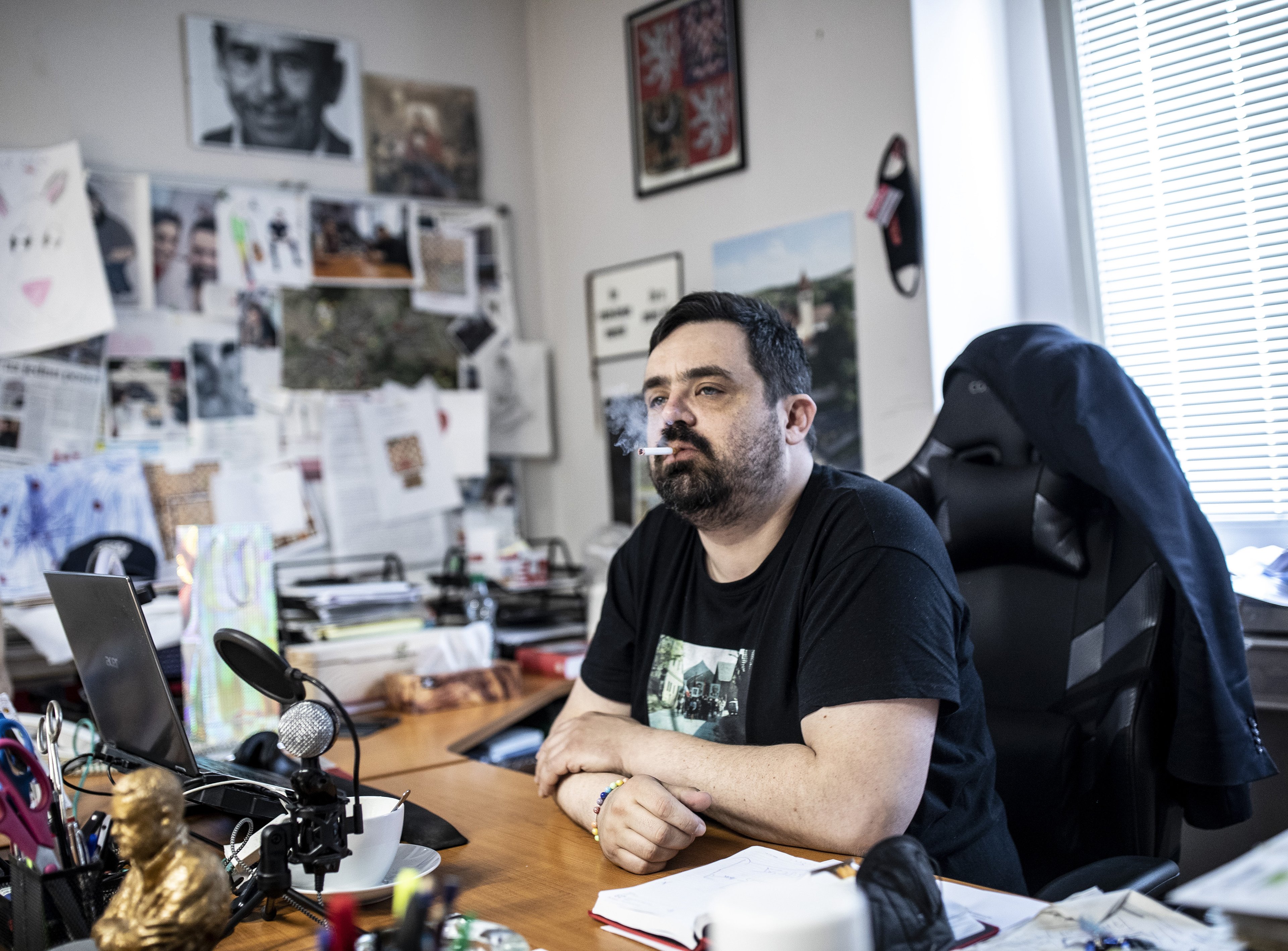 Přijďte, dám vám pěstí