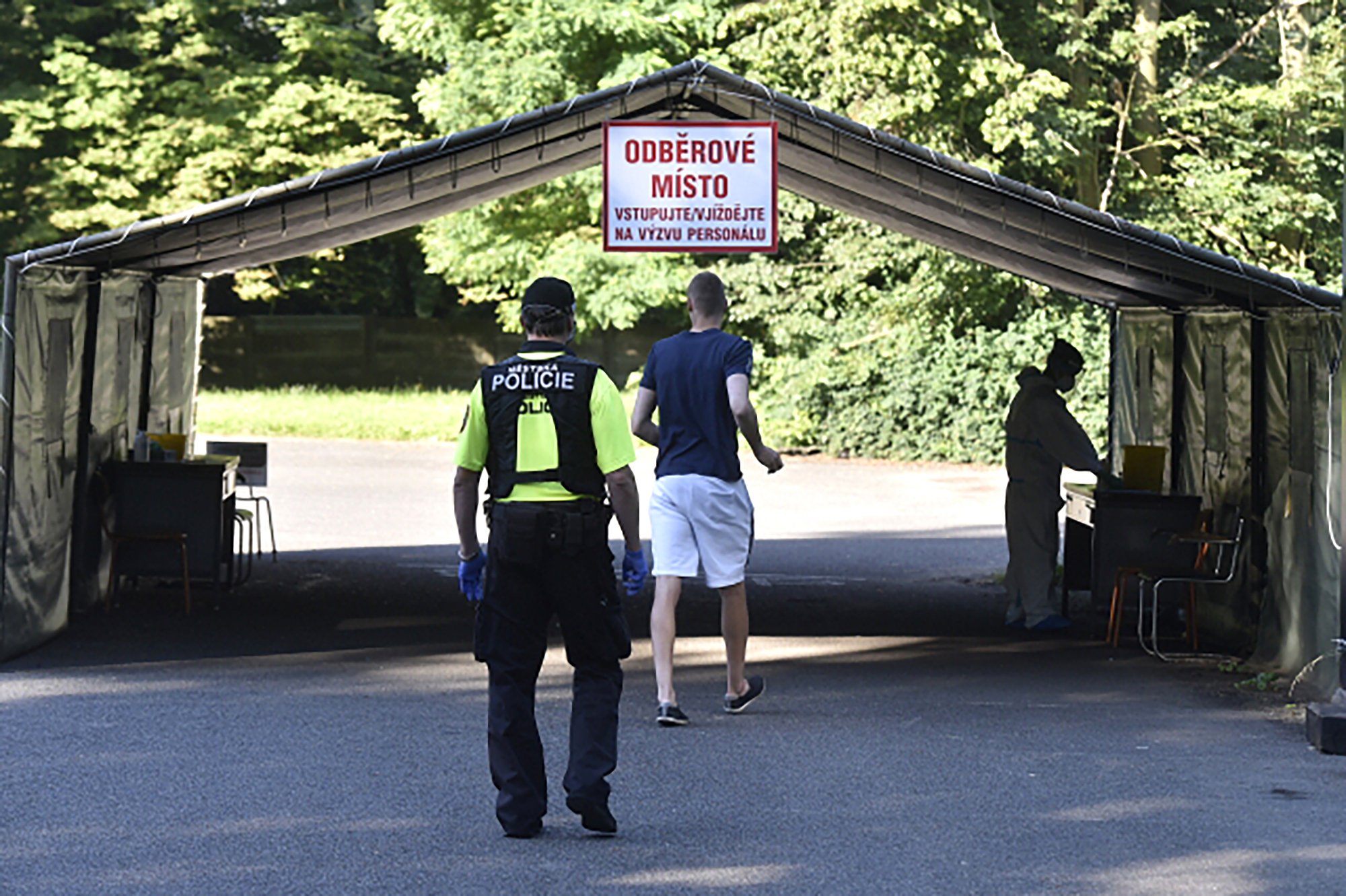 Vláda zaspala – chytrá karanténa bez chytrosti