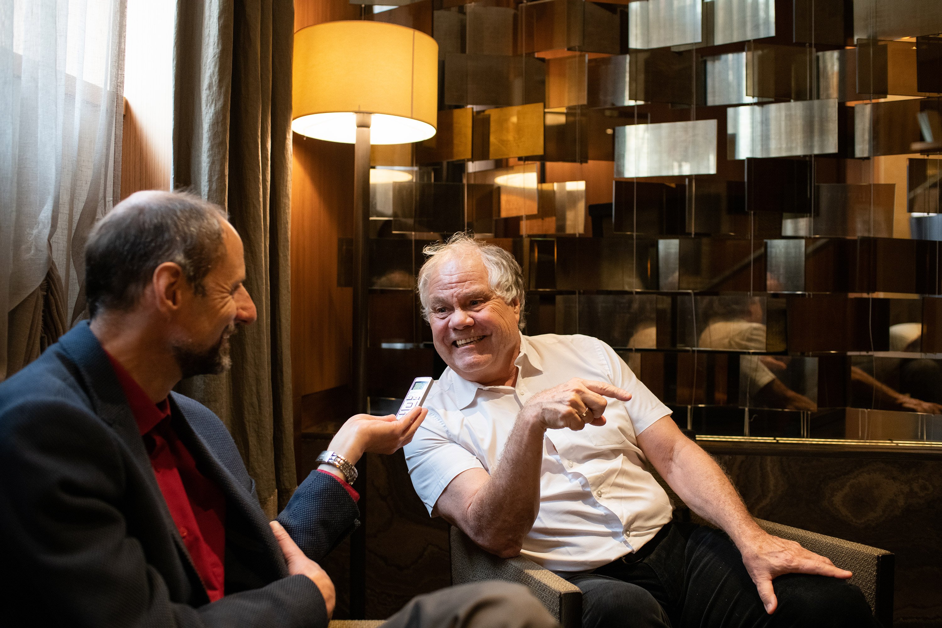 Martin Uhlíř vede rozhovor s virologem Jean-Michelem Claveriem, listopad 2021
Autor: Matěj Stránský