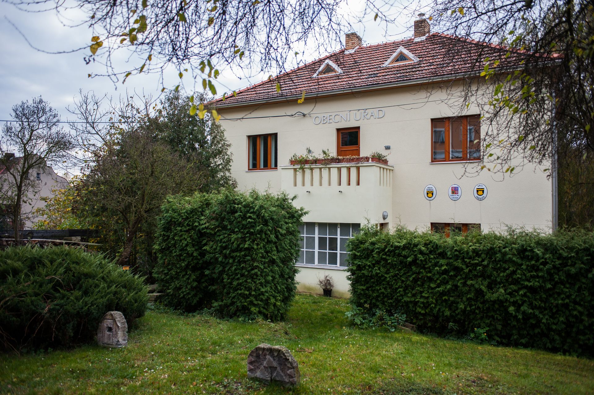 Zatepleni budov, obecni urad Unetice
Autor: Matěj Stránský