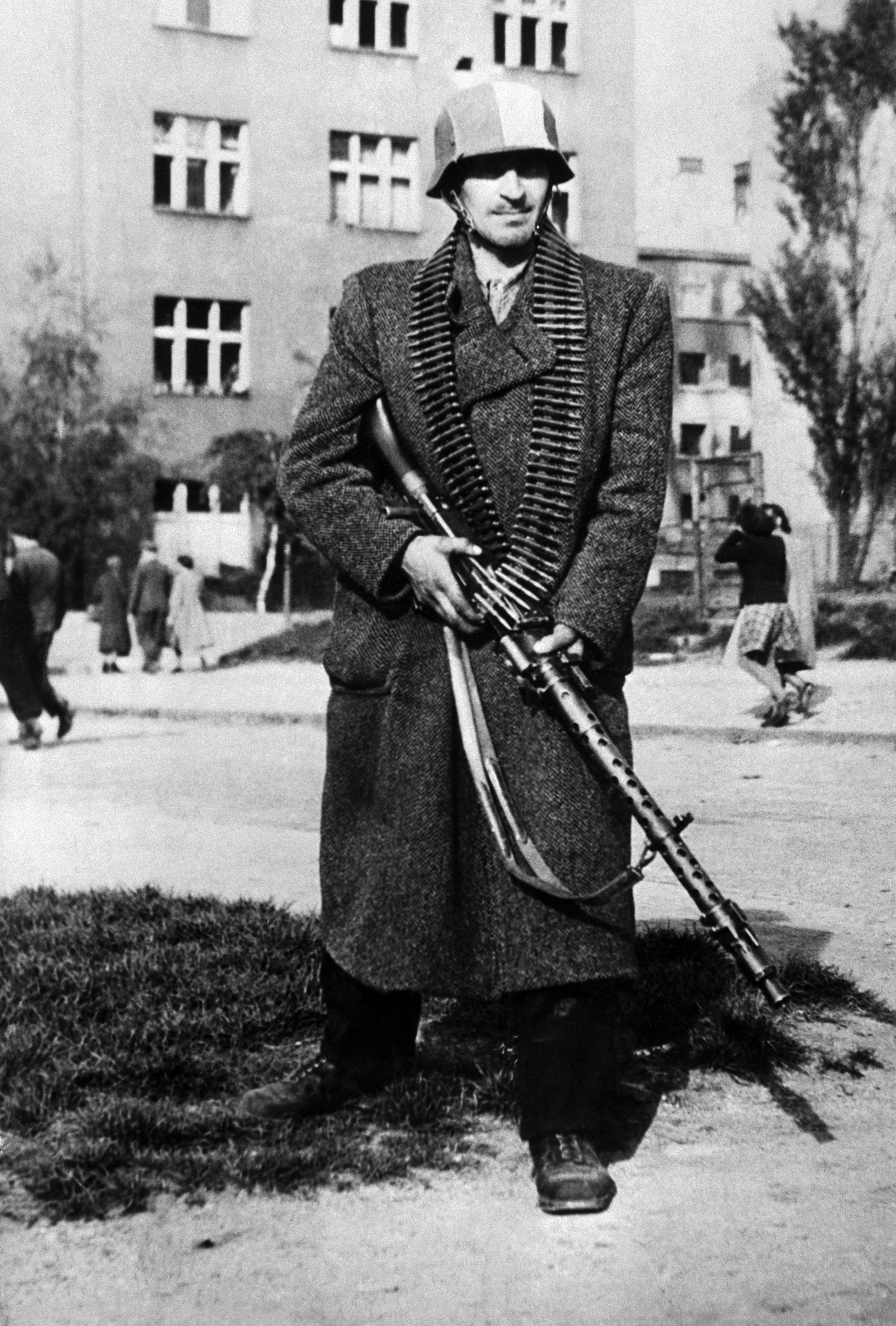 Dobré velení, dobré mužstvo. (Barikádník z Pankráce)
Autor: ČTK /