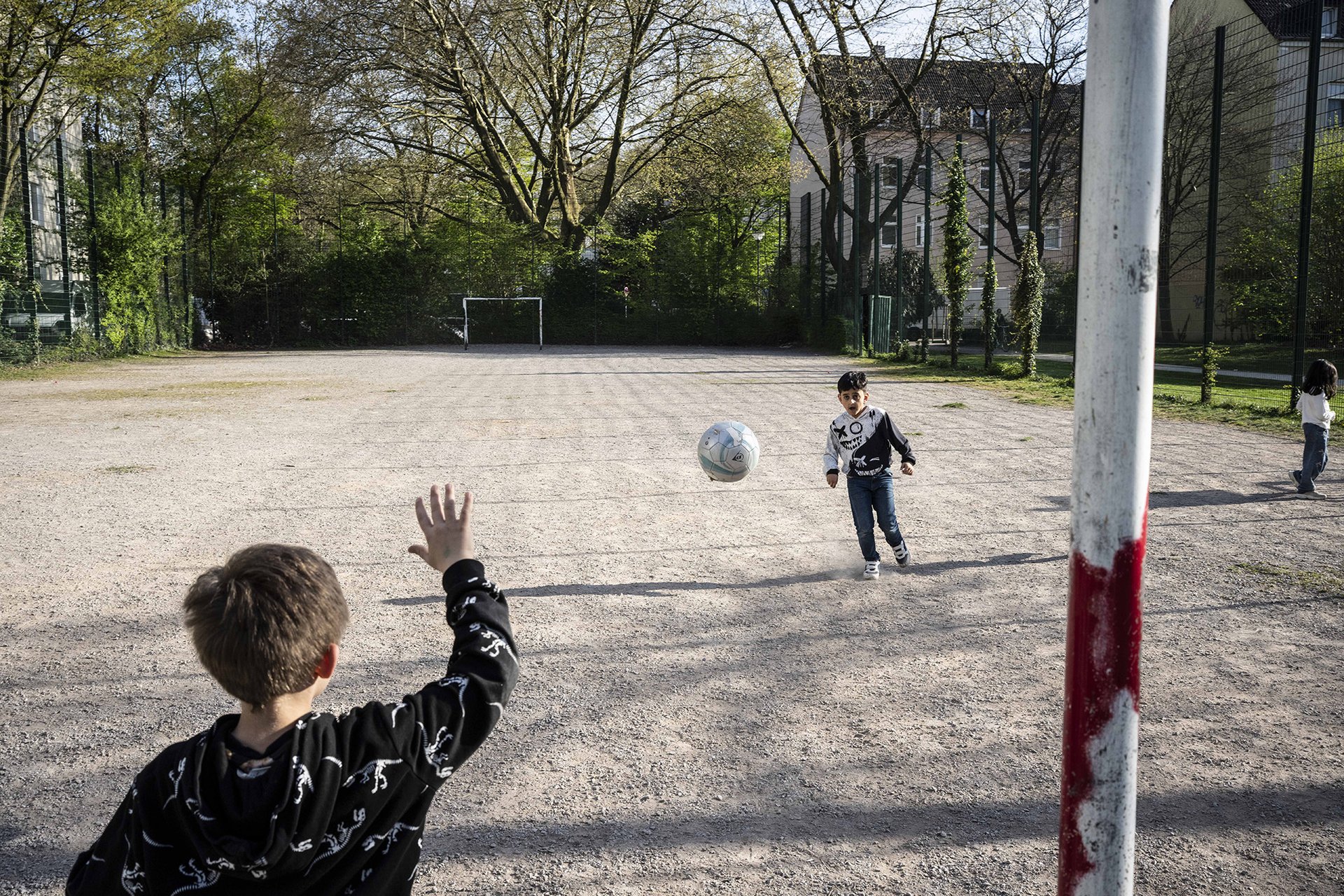 Özilova hra se tříbila na „ulici“, bez trenérů. (Na tomto hřišti Özilova kariéra začala)
Autor: Milan Jaroš