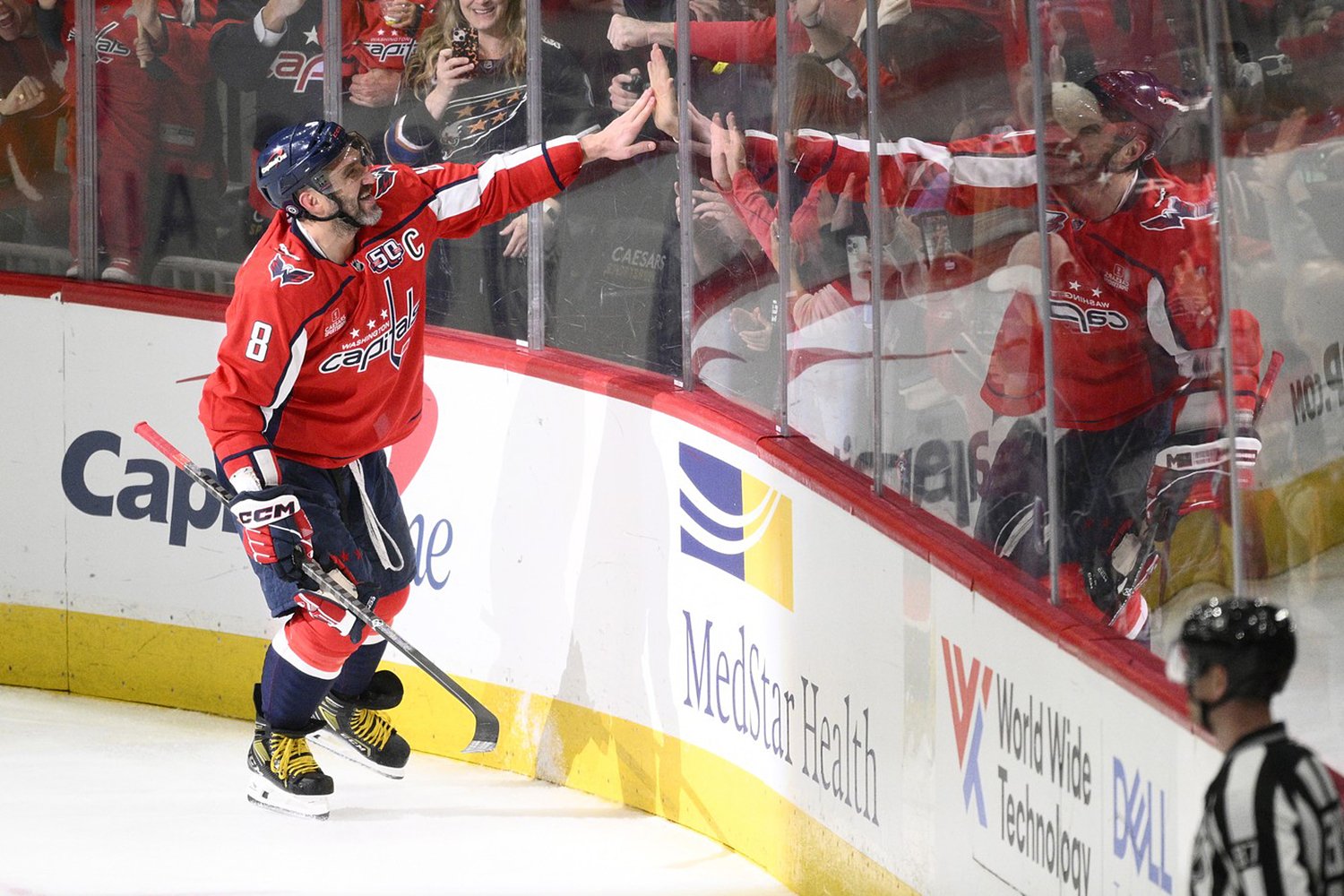 Blackhawks Capitals Hockey