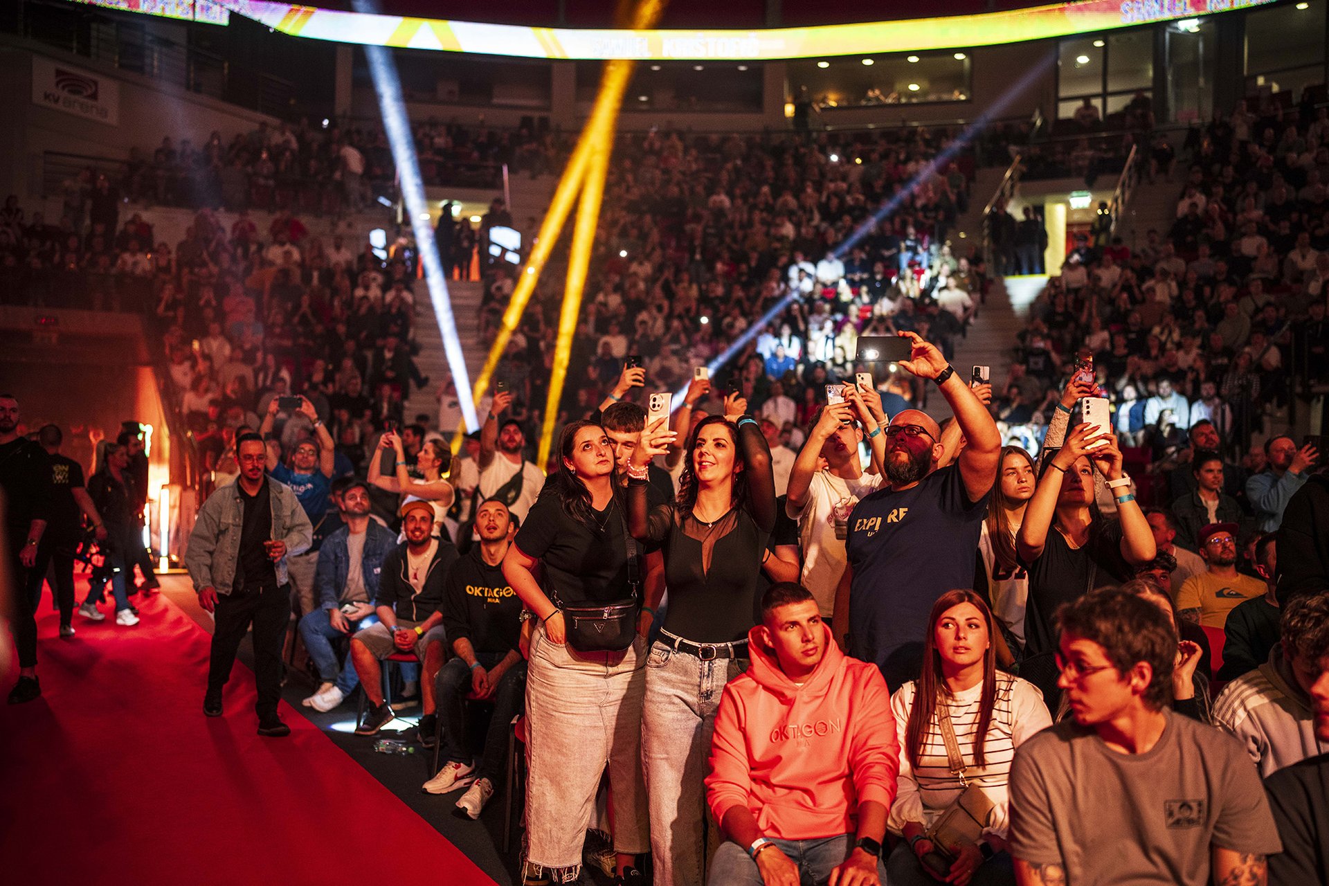 ... a často v maskách jako komiksoví hrdinové... 
Autor: Milan Jaroš