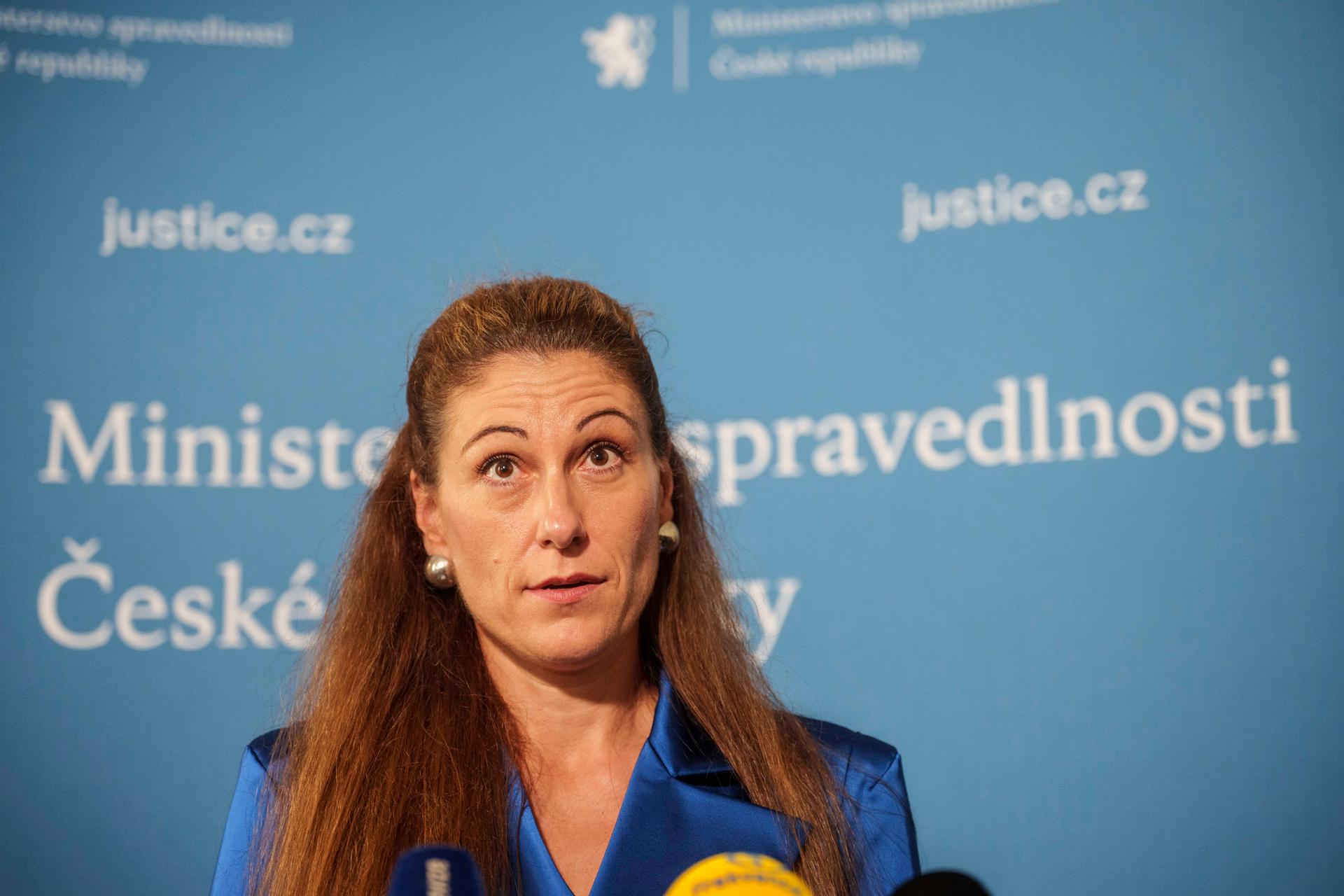 Eva Decroix, ministryně spravedlnosti, uvedení do funkce