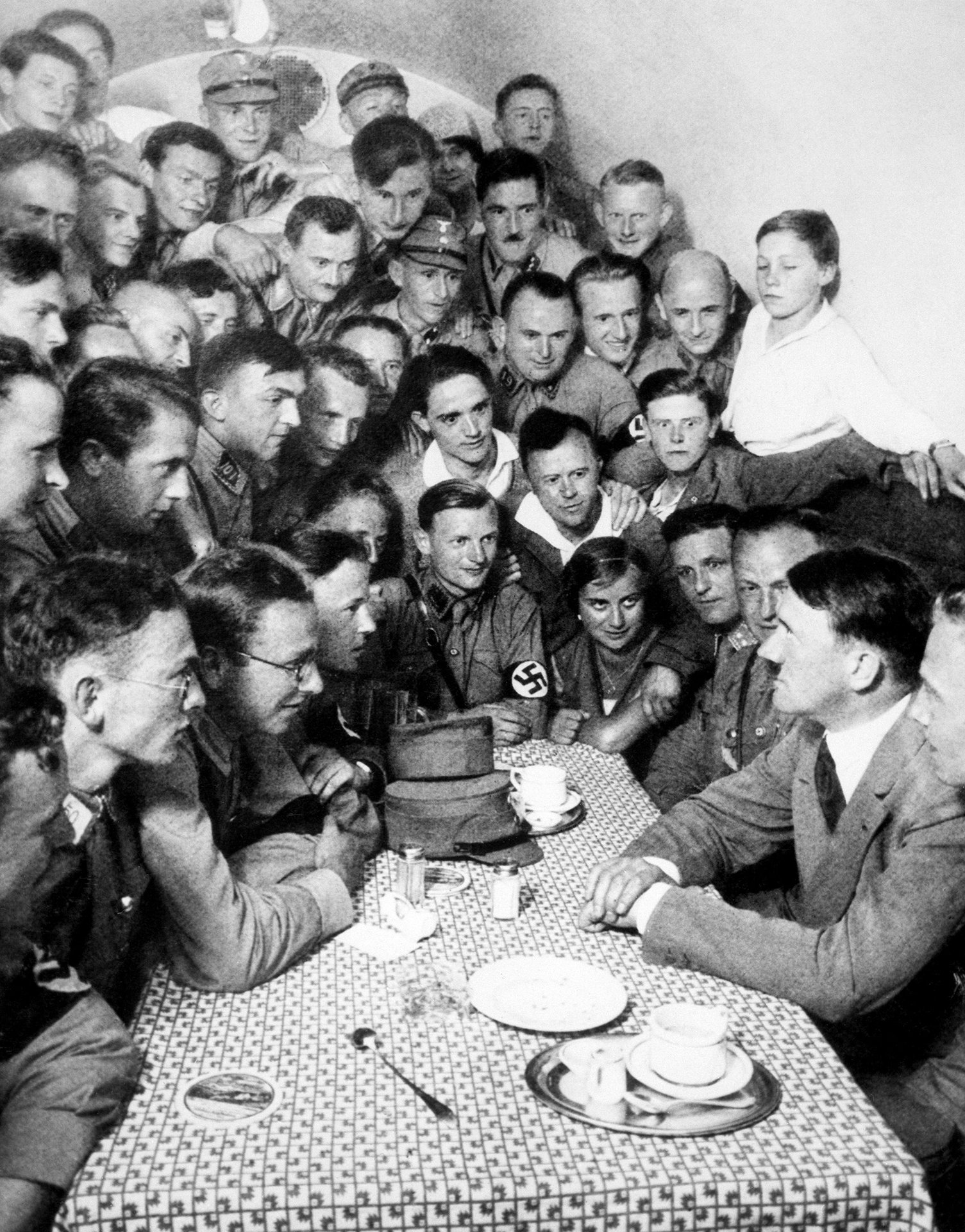 Přišli Lenin, Mao a Hitler a lidem řekli: Chcete dát svému životu smysl? Pochodujte se mnou.
Autor: Bettmann Archive