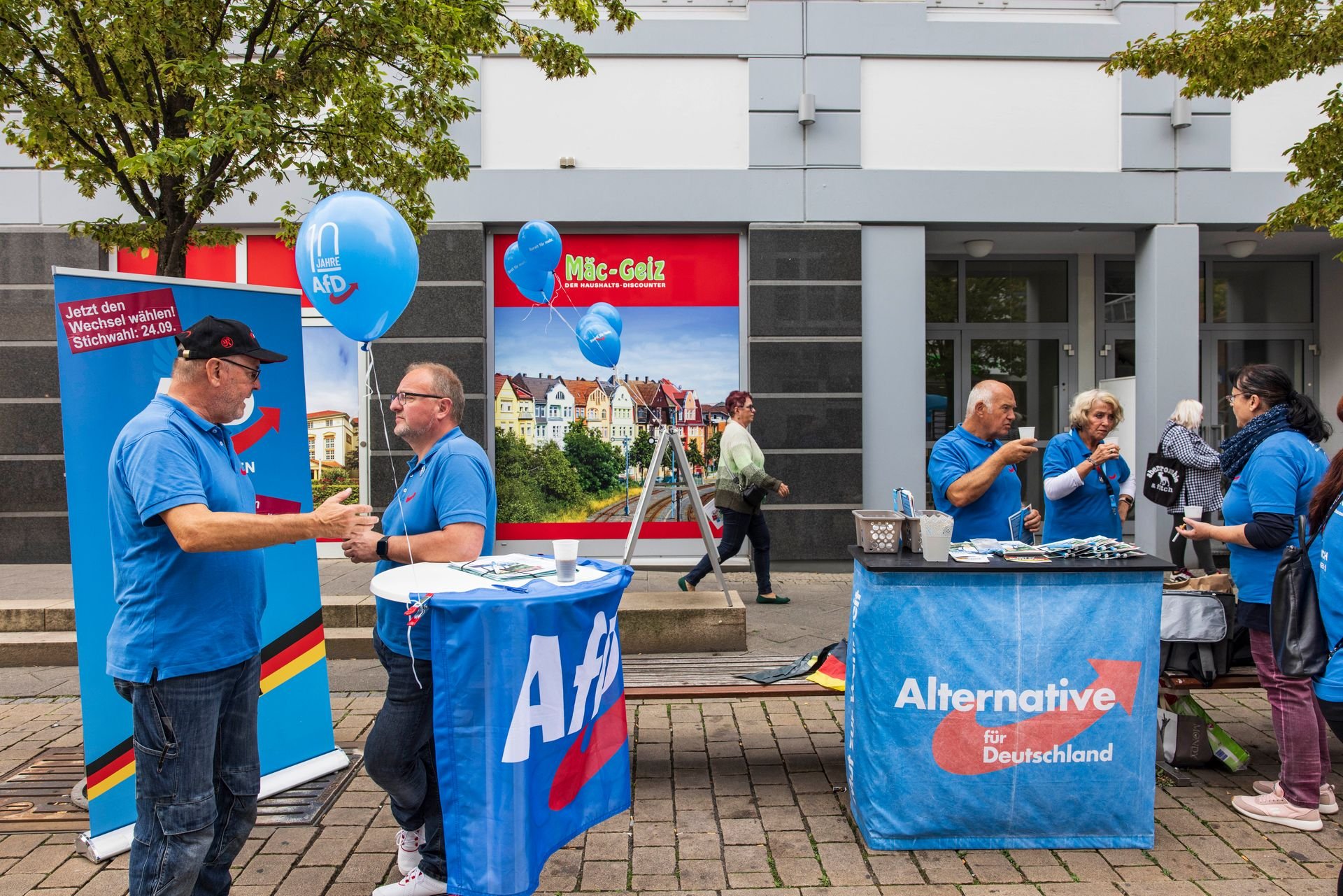 Pokud je AfD považována bezpečnostními orgány státu za extremistické ohrožení demokratické ústavnosti, tak co z toho vyplývá pro její členy a funkcionáře? 
