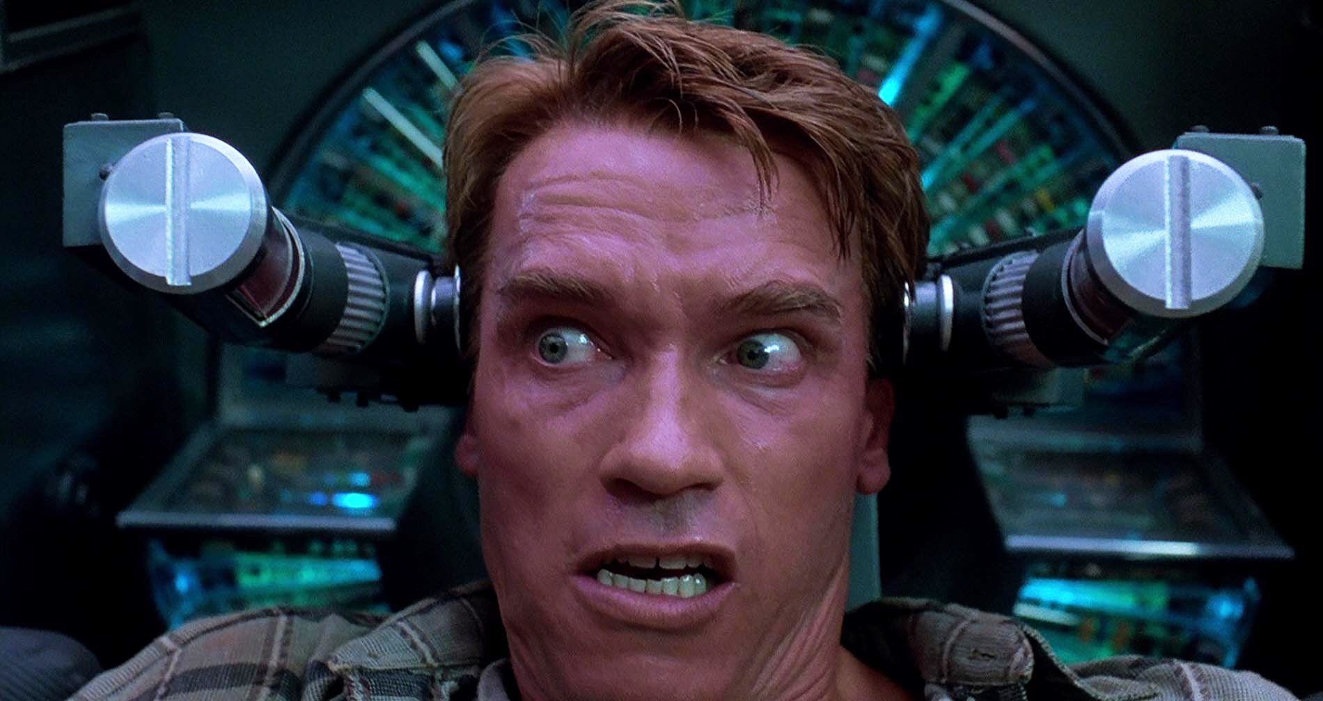 Film týdne: Sci-fi klasika Total Recall našla vítězný recept ve spojení Arnolda Schwarzeneggera a filozofických idejí