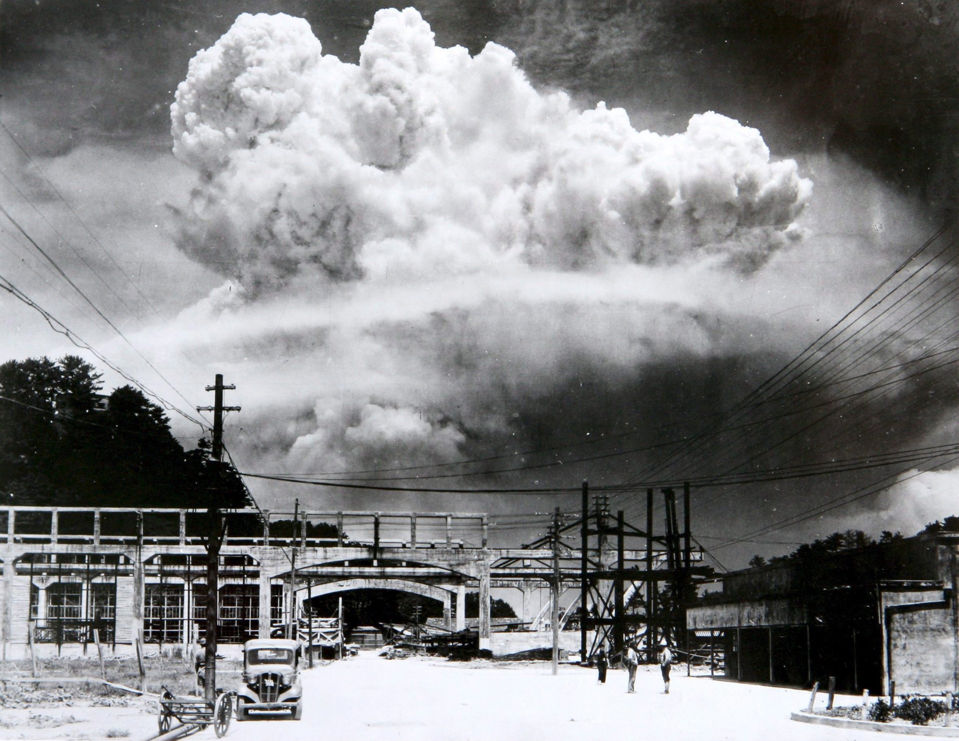 Vědci čekali dvacet tisíc obětí. (Výbuchy nad Hirošimou a Nagasaki)