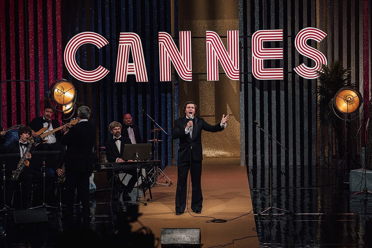 Film týdne: Víc než o normalizaci vypráví Duchoň o poločase rozpadu talentu, který toužil po lásce publika 