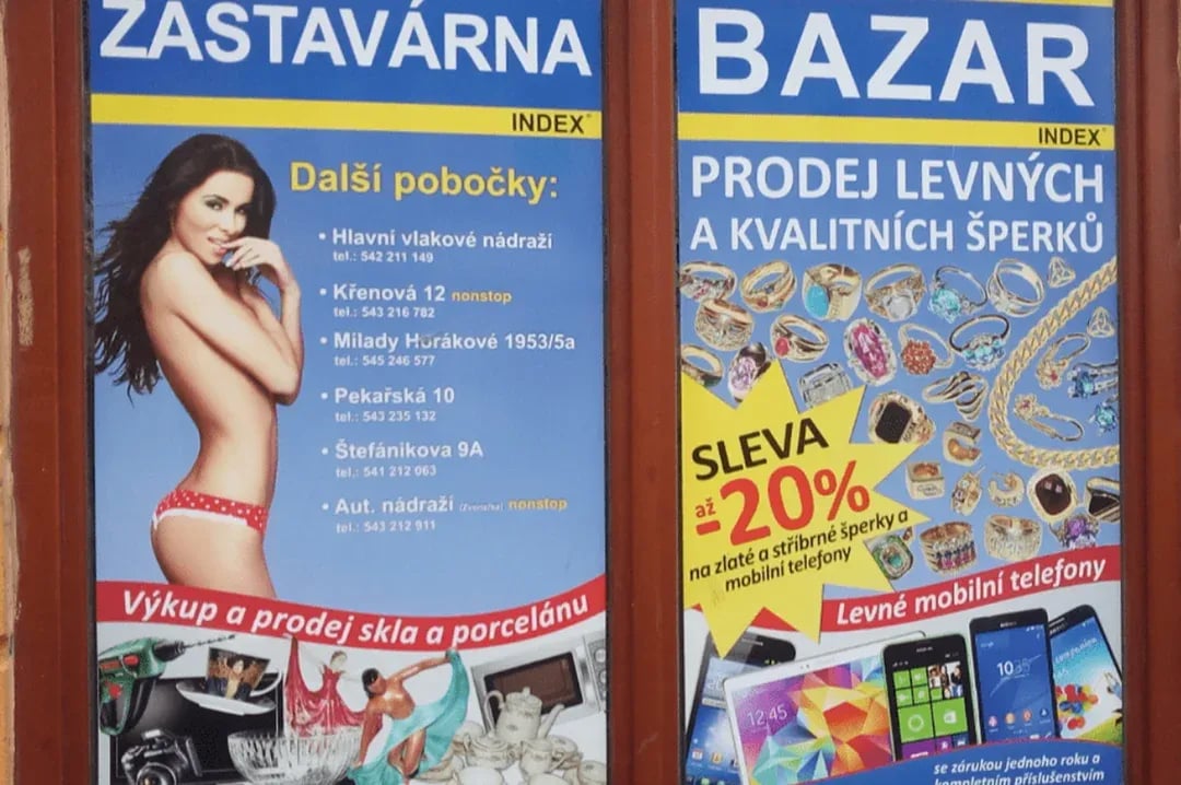 Prsa jako nárazníky a ženy jako štětky. Sexistická reklama zmizela z mainstreamu, ale na sítích dál kvete