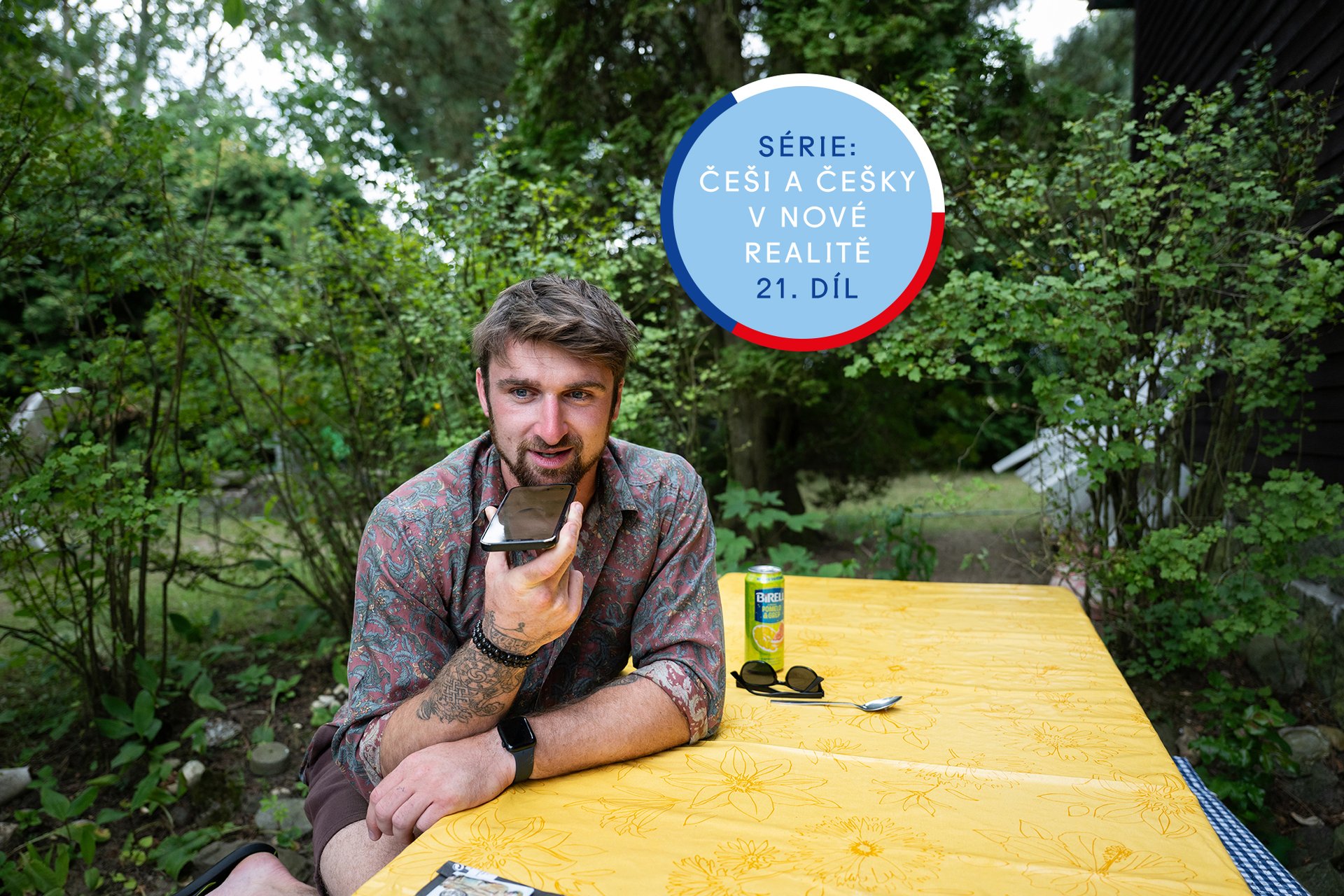 Nejdřív jsem se lekl, ale rychle jsem si zvykl. (Jiří Převorovský a jeho přítel v telefonu)
