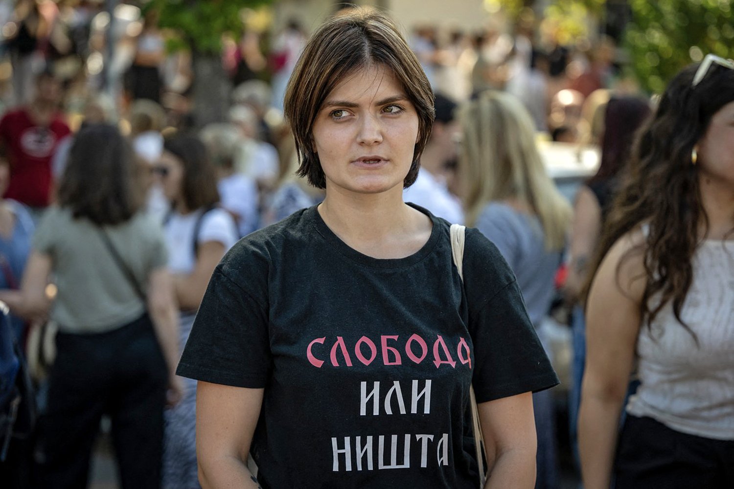Protesty podporují západní síly, které se nás snaží oslabit, ostře na ně odpovím, ohlásil srbský prezident
