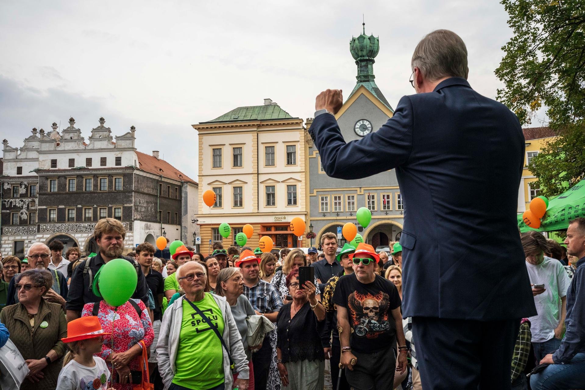 Fialova, nebo Babišova drahota? Z prudkého růstu cen se Češi ještě nevzpamatovali. 