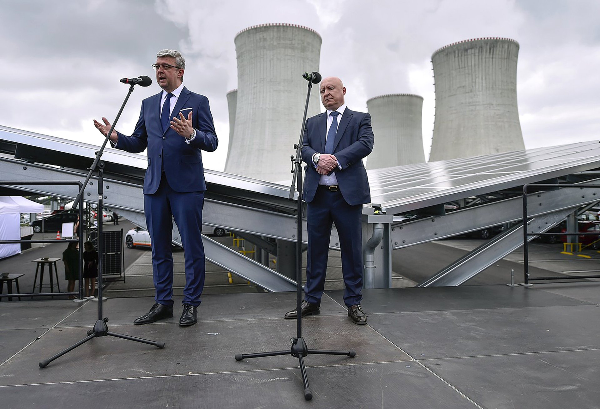 Karel Havlíček, monistr průmyslu a obchodu, dopravy, politik, Daniel Beneš, generální ředitel, ČEZ, Jaderná elektrárna Dukovany, parkoviště, parkovací místa, parkování, rozšíření, fotovoltaické panely