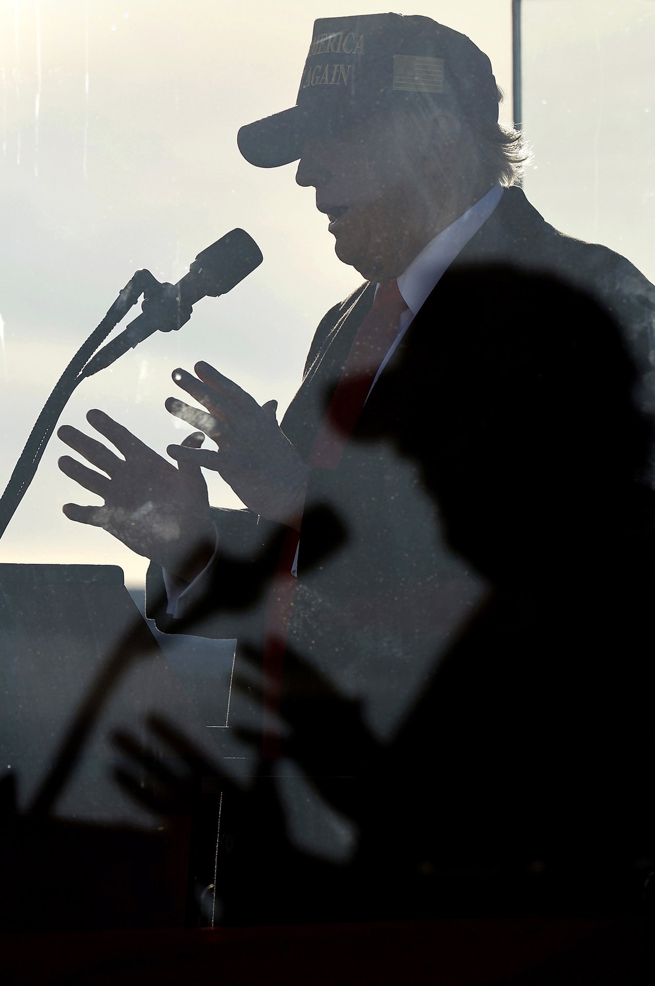 Trumpova vláda udělala to, co se po vraždě Kennedyho, Luthera Kinga nebo atentátu na Reagana nestalo – využila zločin jako záminku k umlčení oponentů a opozice
Autor: Getty Images