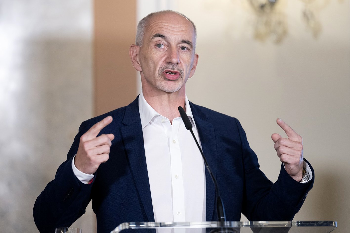 Martin Kuba, hejtman, politik, gesto
Autor: ČTK / Říhová Michaela