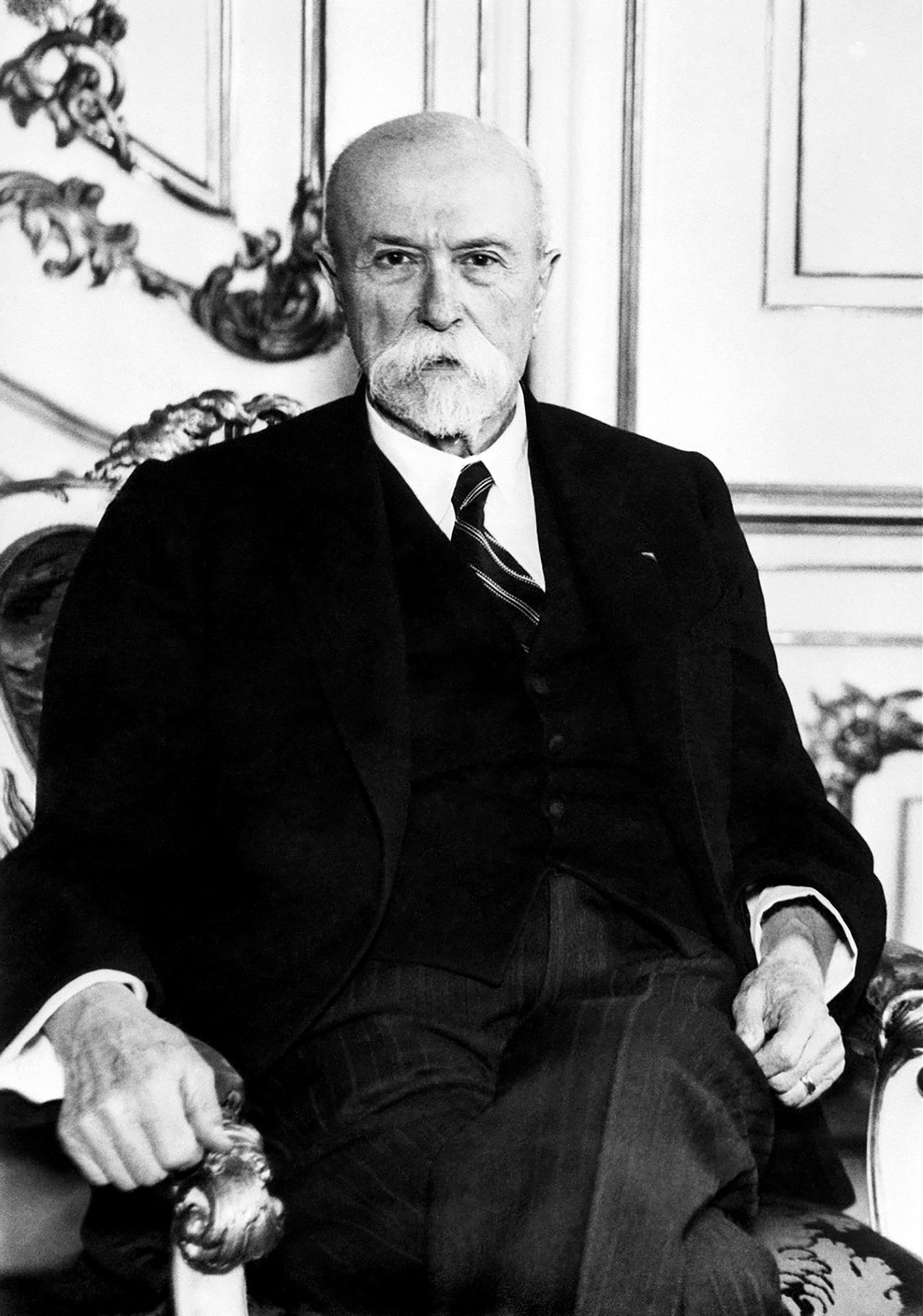 Tohle nebude dobrý rok. (TGM na portrétu z roku 1934)