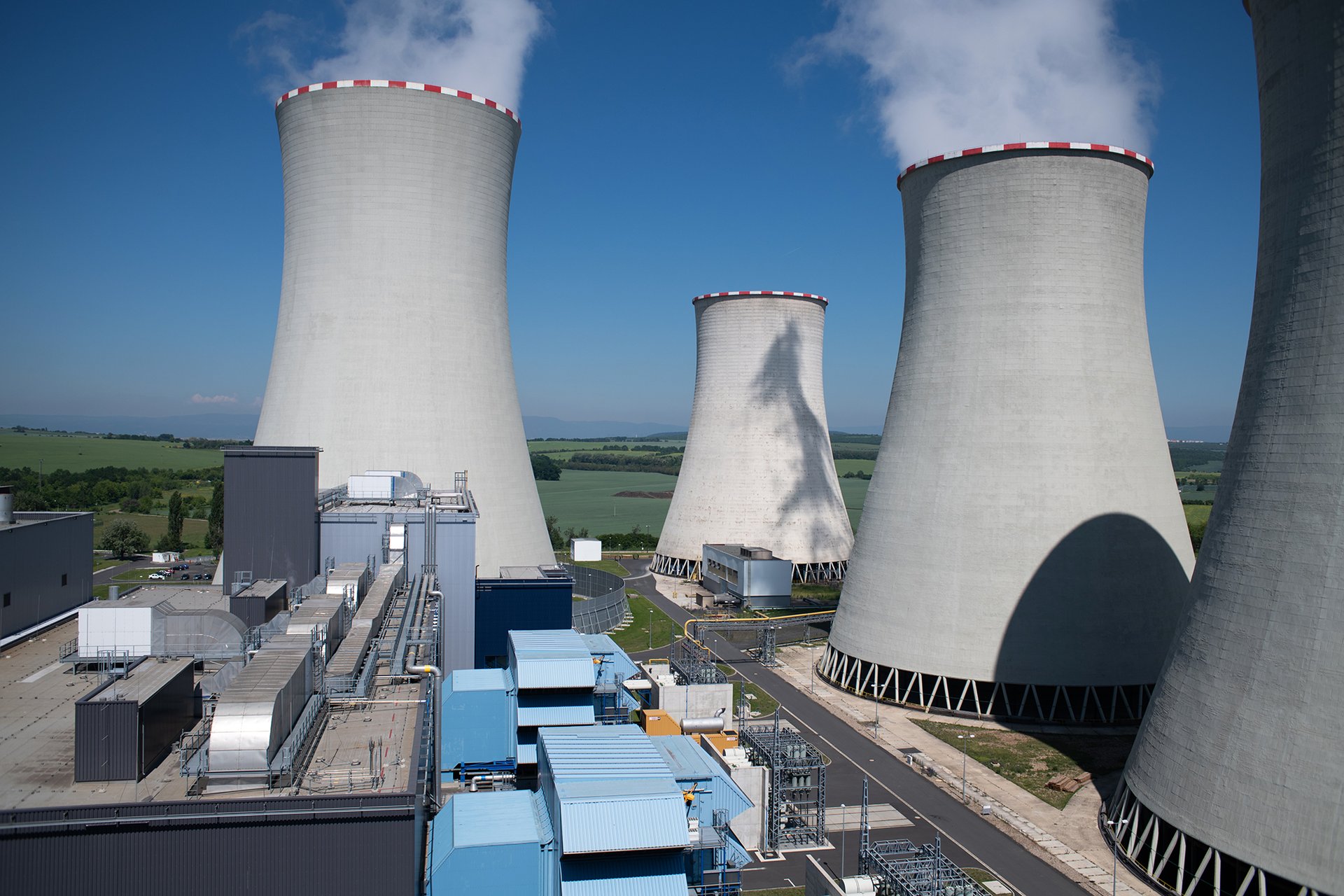 Emisní povolenky ukrajují z tržeb Tykačových Počerad 11 miliard ročně.