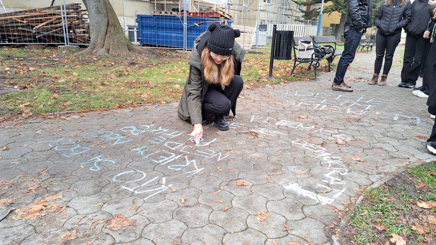 Premiér diskutoval so študentmi v Poprade, časť z nich odišla z besedy skôr