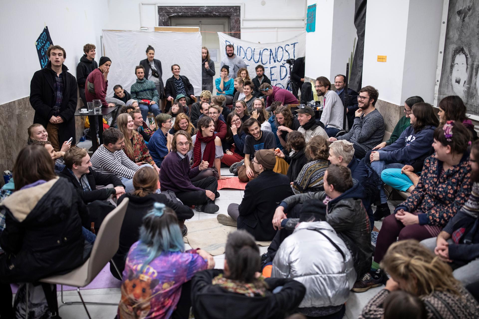 Stávkující studenti nemají žádnou vedoucí hlavu, rozhodují se kolektivně.
Autor: Milan Jaroš