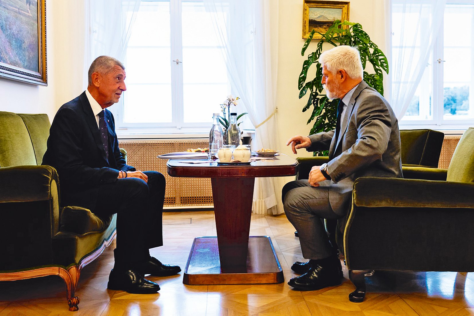 Koho vláda vyšle do souboje s Pavlem? Kampaň jako další fáze sporu