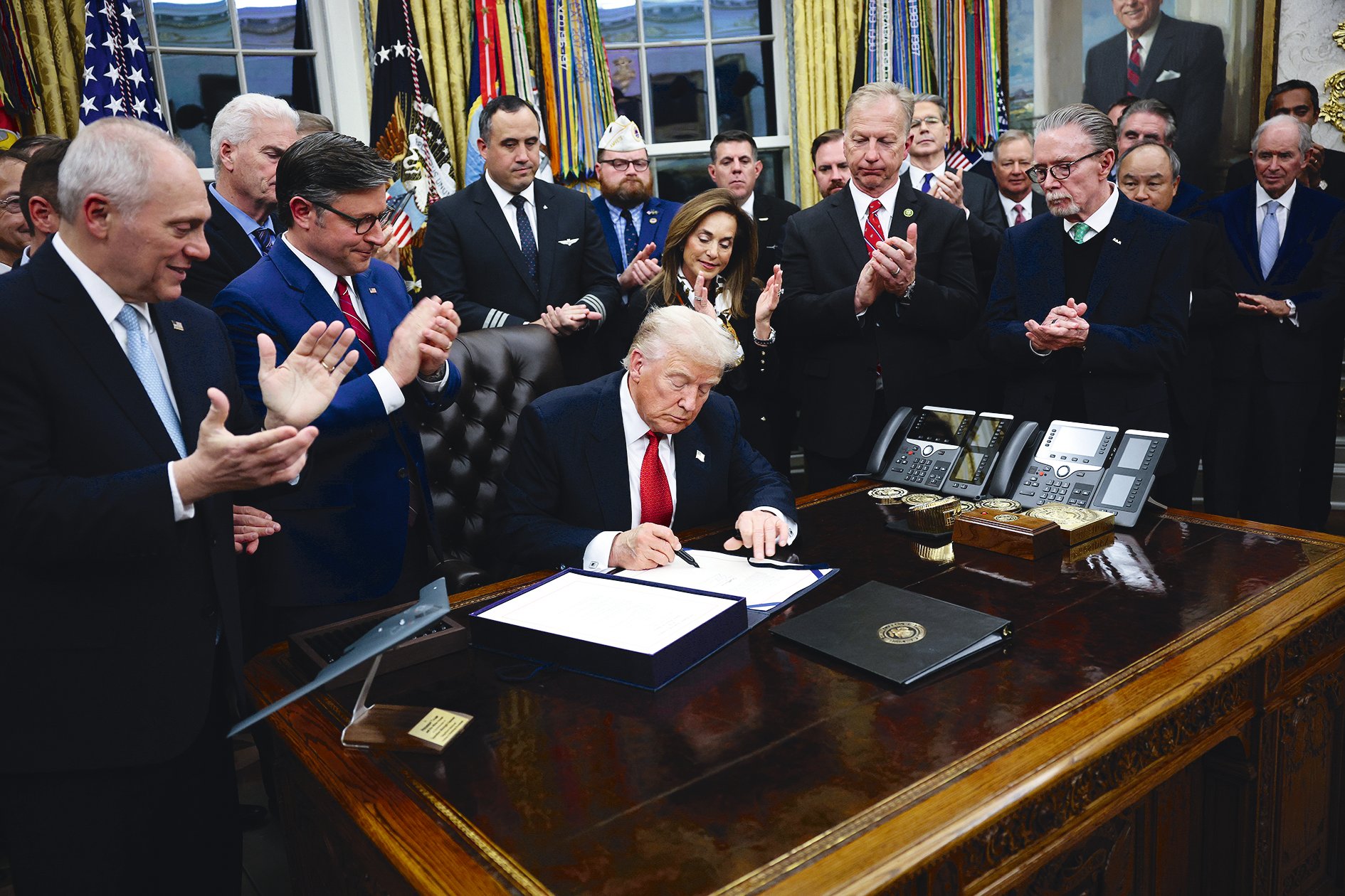 Čtyřicet tři dnů trvající shutdown skončil.