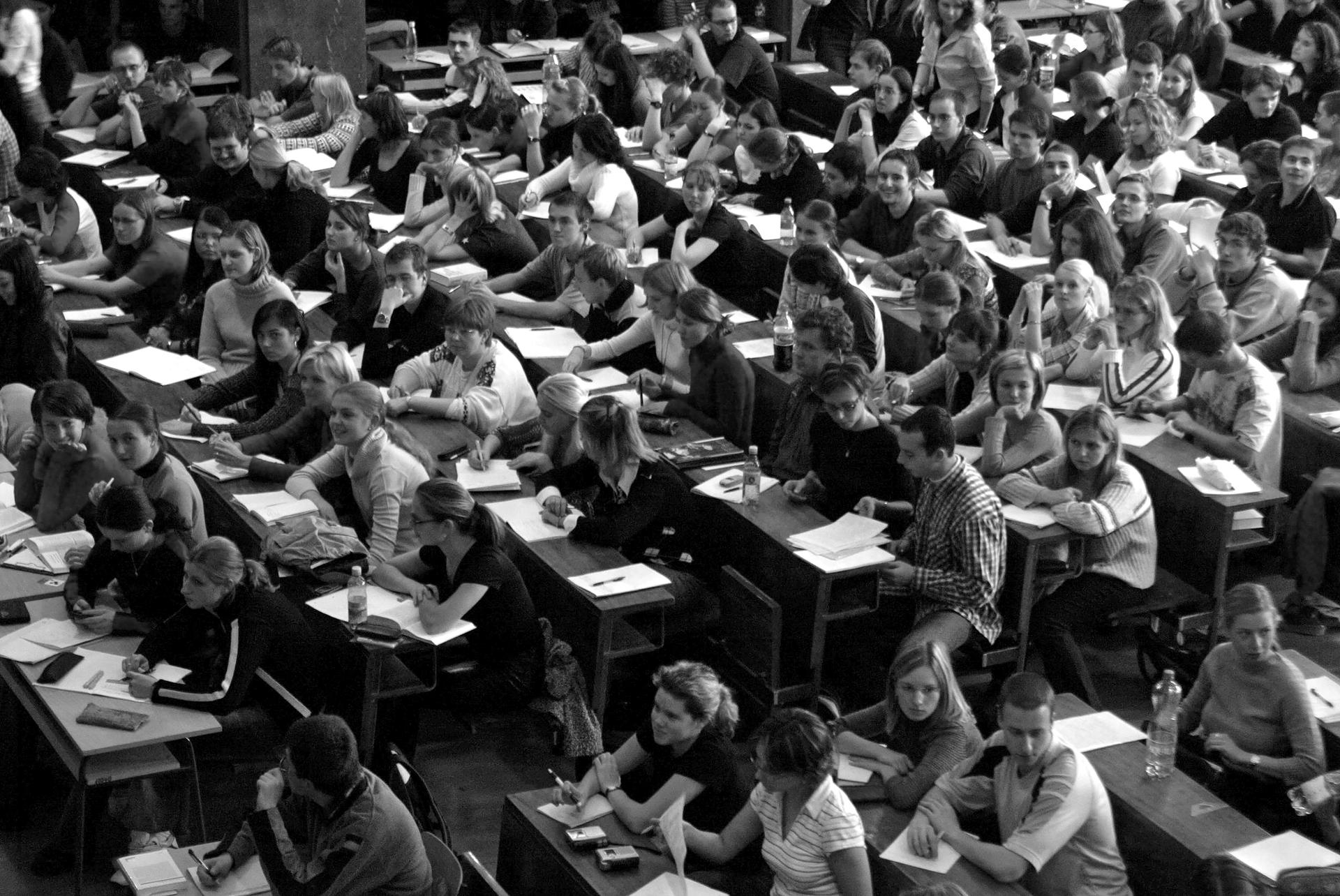 „Neměli by se bát stát si za svým obviněním, vždyť z nich budou advokáti, možná soudci.“ (Ilustrační foto)
Autor: Profimedia.cz