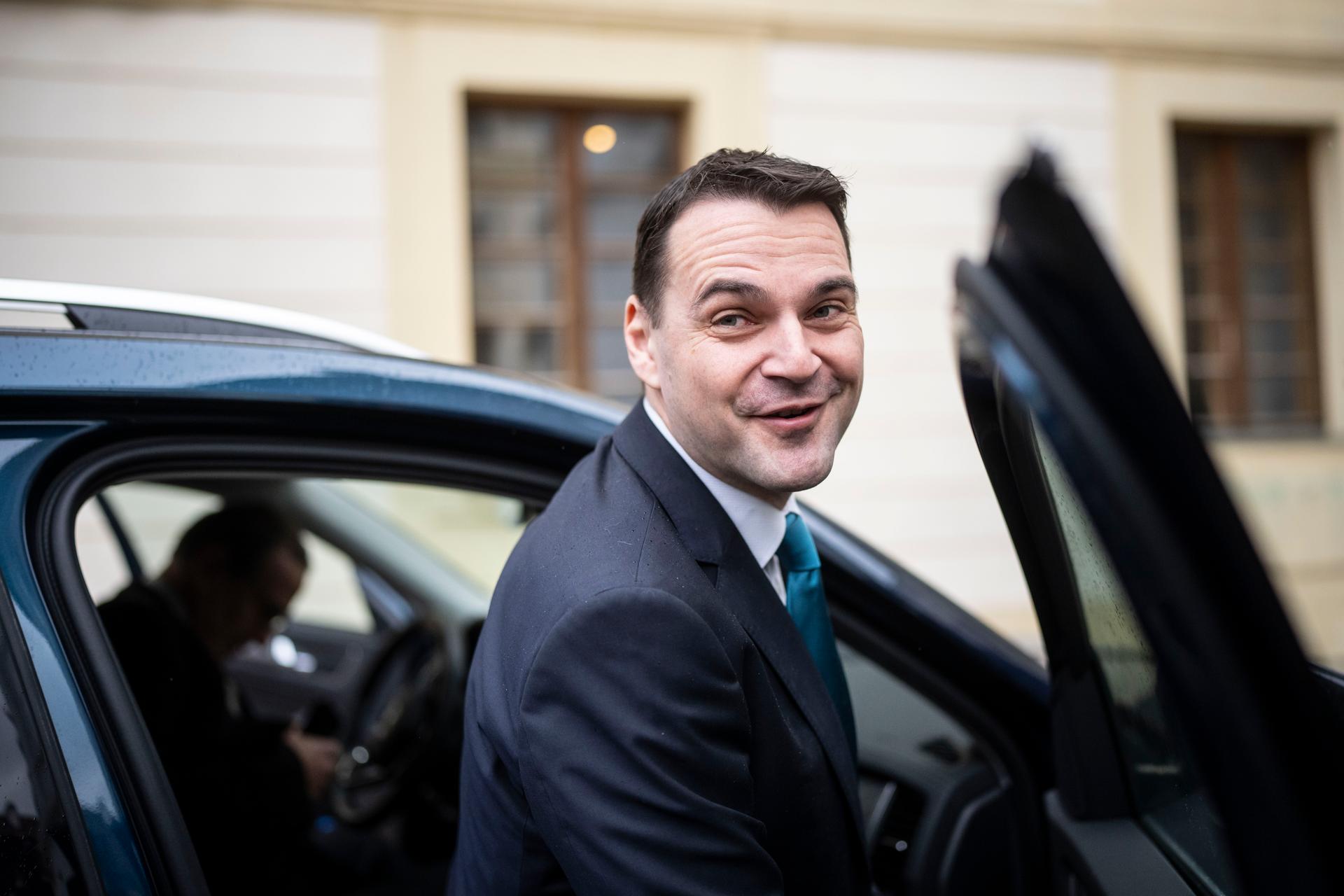 Jaká je tedy jeho strategie? A kam může svého nositele a jeho partaj dovést?