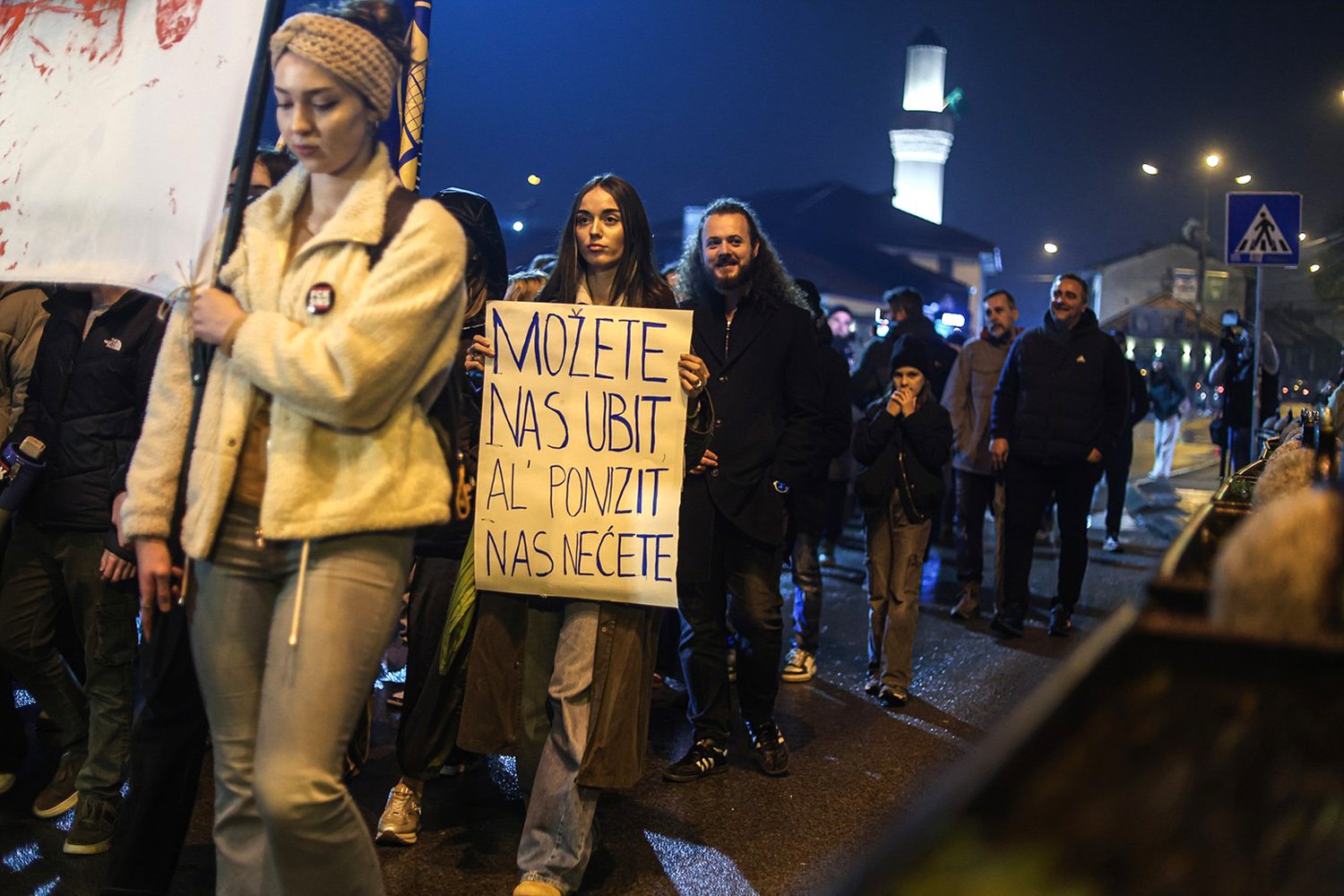 Students of the State University and citizens of Novi Pazar walked through the city streets and held a seventeen-minute silence in front of the Police Department building to protest, as they said, the police brutality that four students of that higher edu
