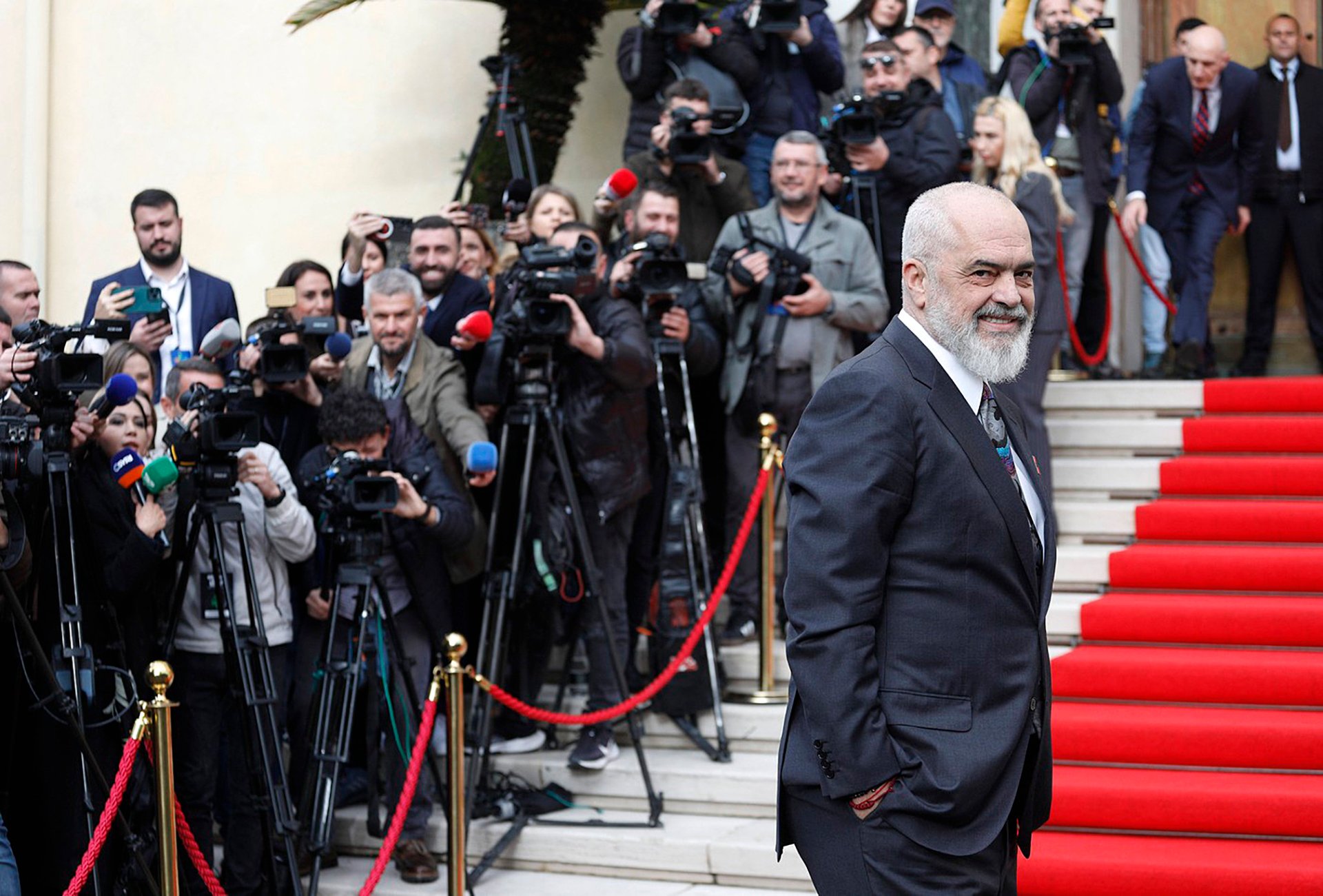 Pozoruhodný albánský premiér žene svou zemi k integraci. Podaří se mu to?