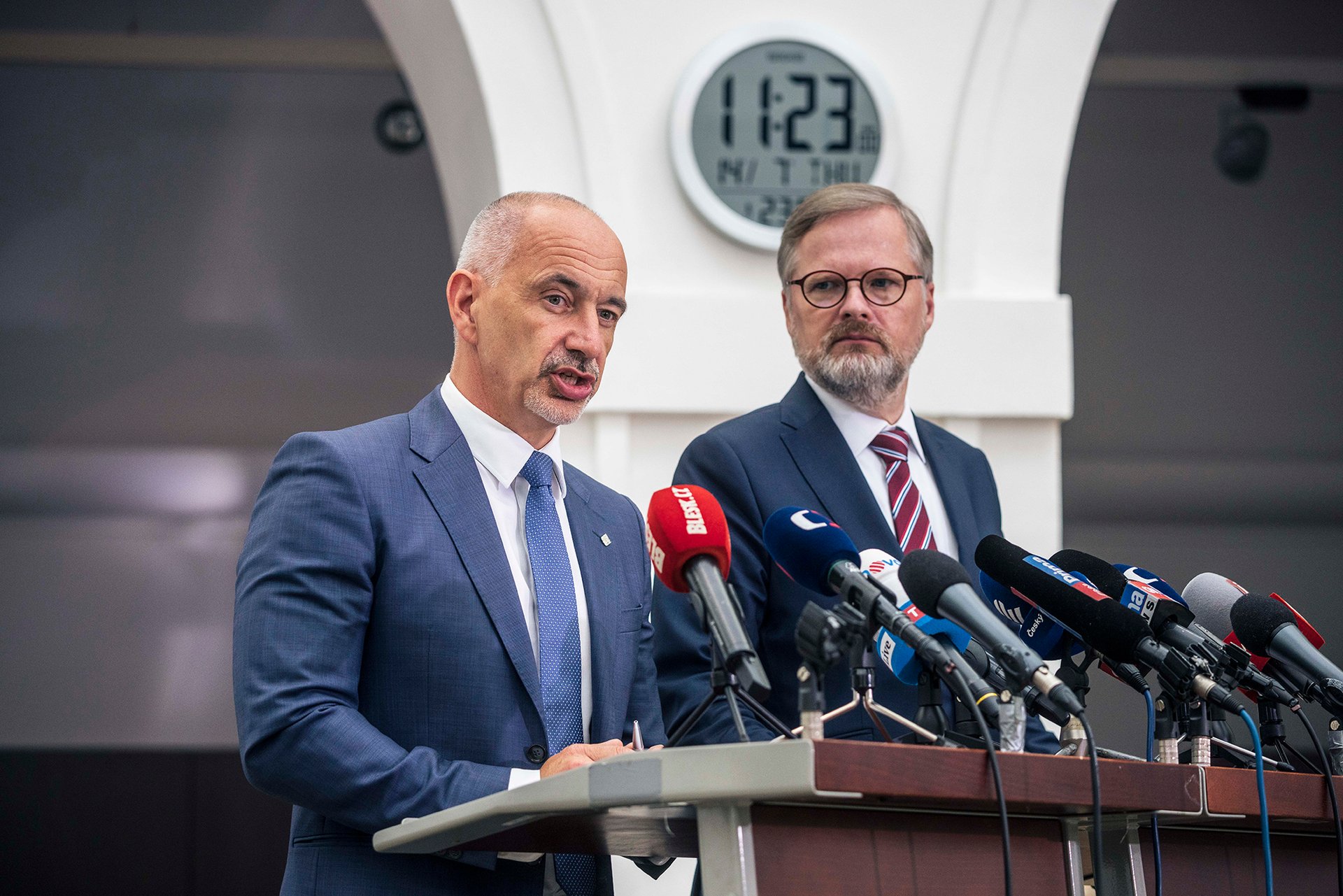 Vládní posuny: SPD musí měnit jména náměstků, Králíček odmítl funkci zmocněnce pro digitalizaci a 