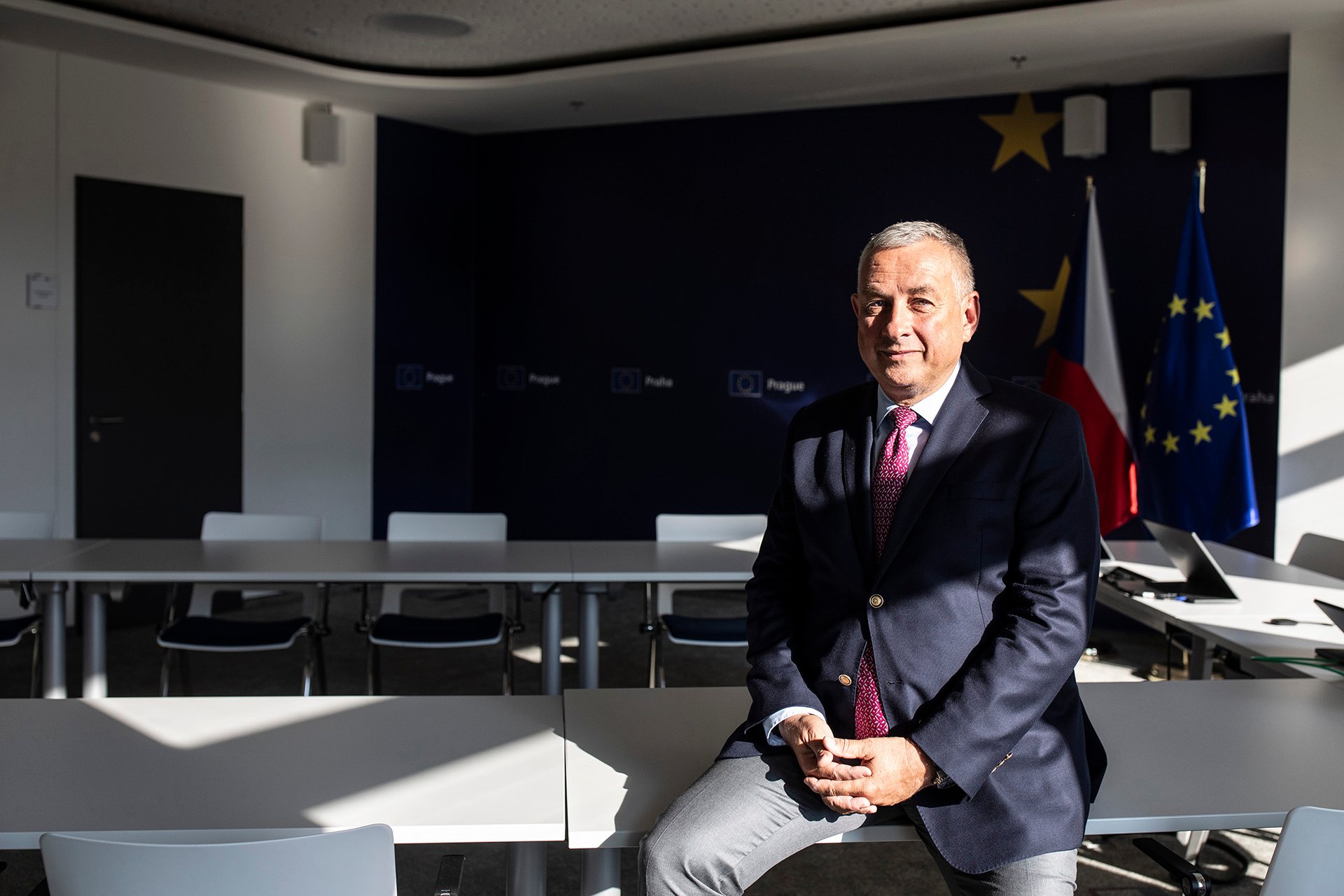 "Když se vám podaří přesvědčit druhého o tom, že vás zajímá jako člověk, jeho země a její příběh, tak to velmi pomáhá."