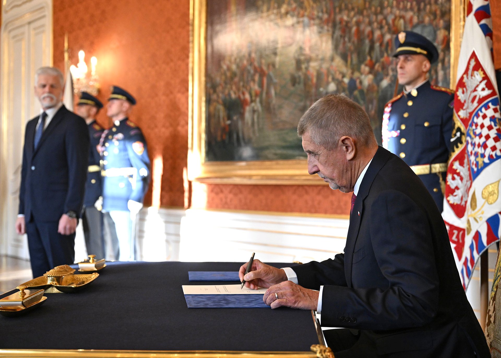 Andrej Babiš se stal premiérem.