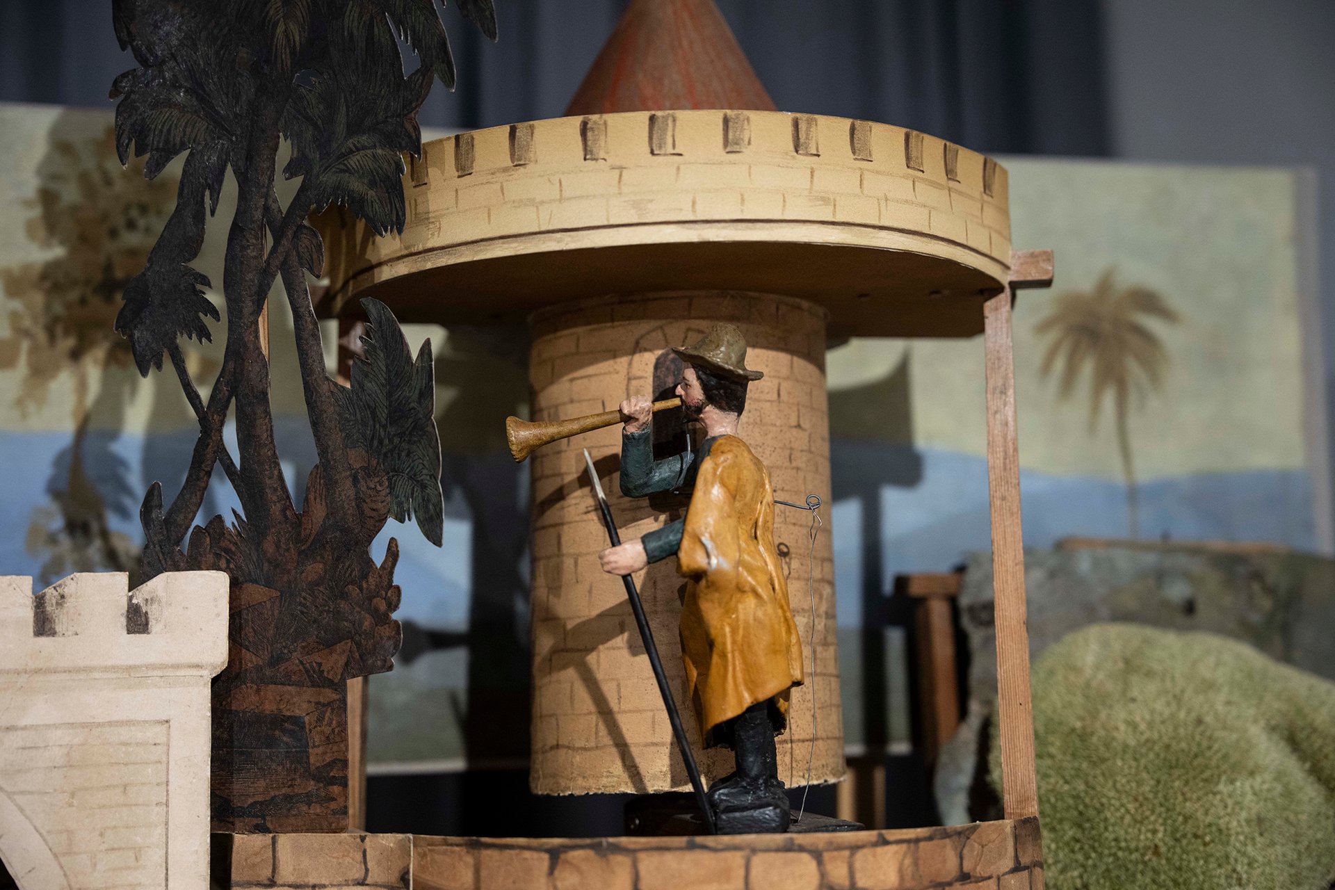 Obnova betléma i s jeho pohyblivými figurkami, kulisami a hracím mechanismem vypadá jako zázrak.