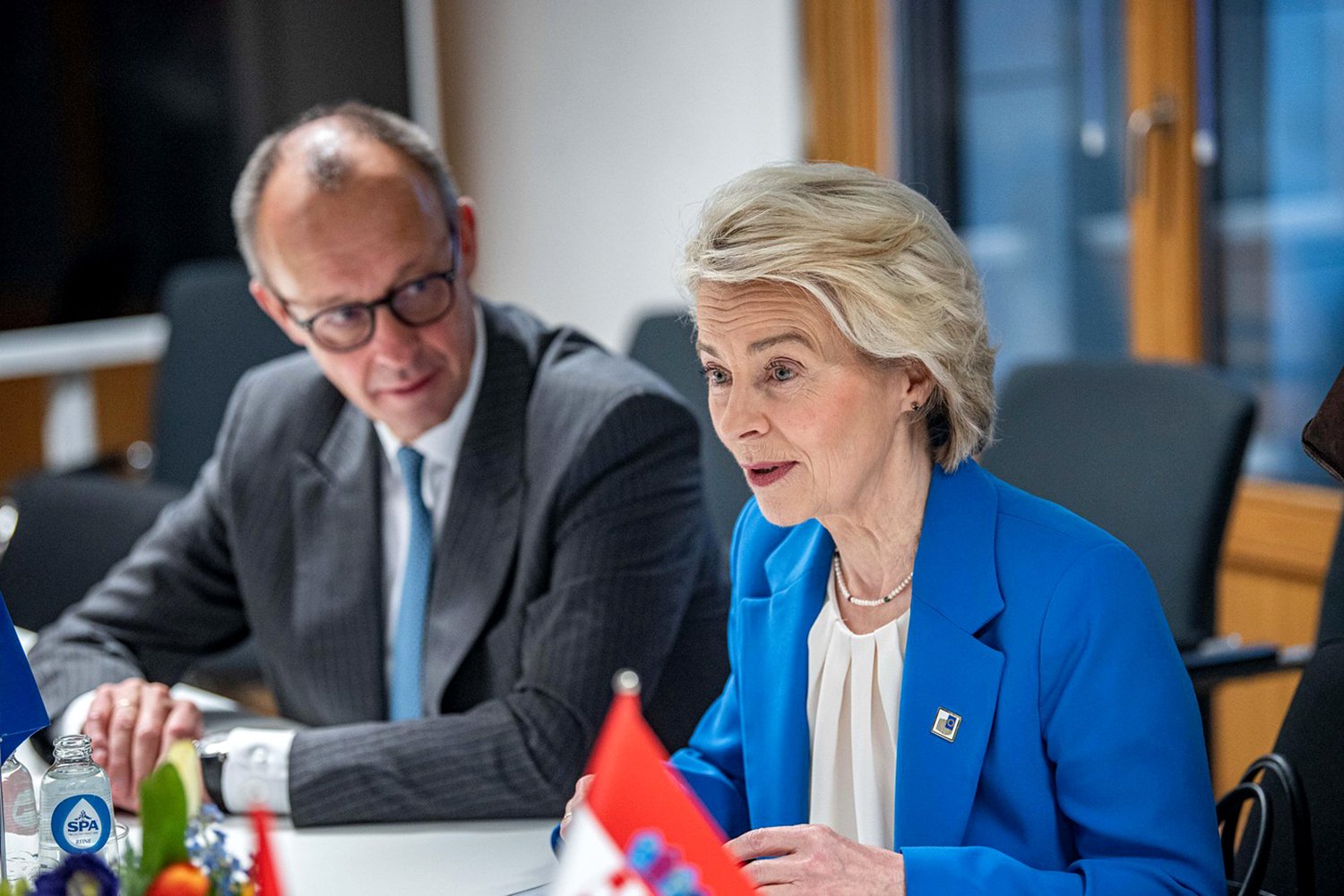 Nová americká zahraniční strategie působí skoro jako výzva ke změně režimu v Evropě. Na fotce šéfka Evropské komise Ursula von der Leyen a německý kancléř Friedrich Merz.
Autor: ANP, ANP / Alamy / Profimedia