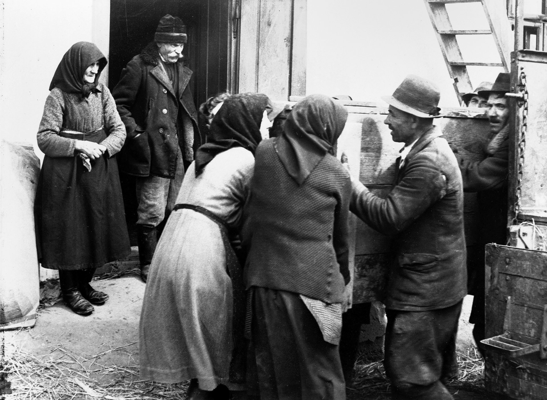 Mnozí byli vysídleni, další na to nečekali. (Odsun do Maďarska, květen 1974)