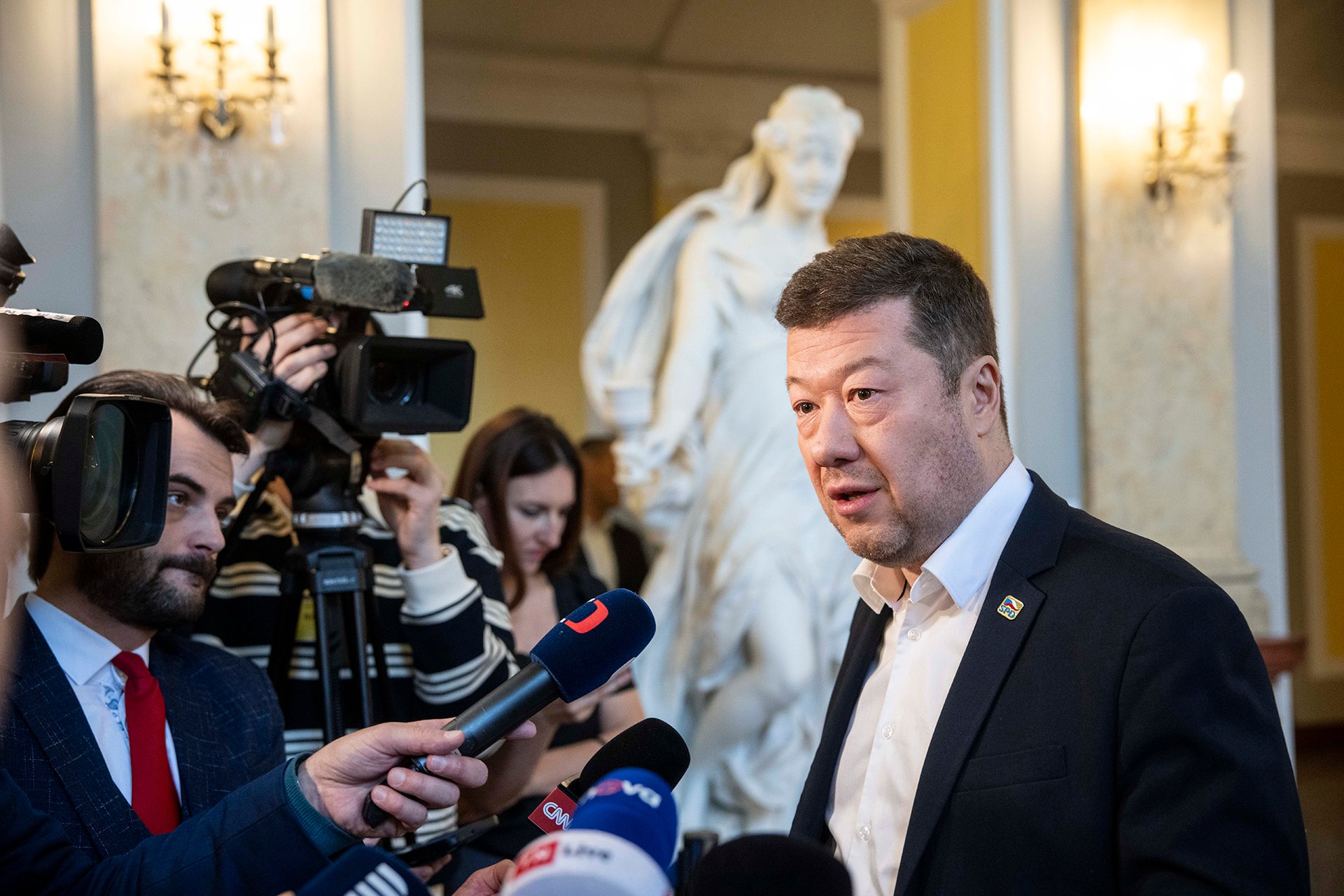 Premiér považuje za zbytečné o výrocích SPD. (Tomio Okamura)